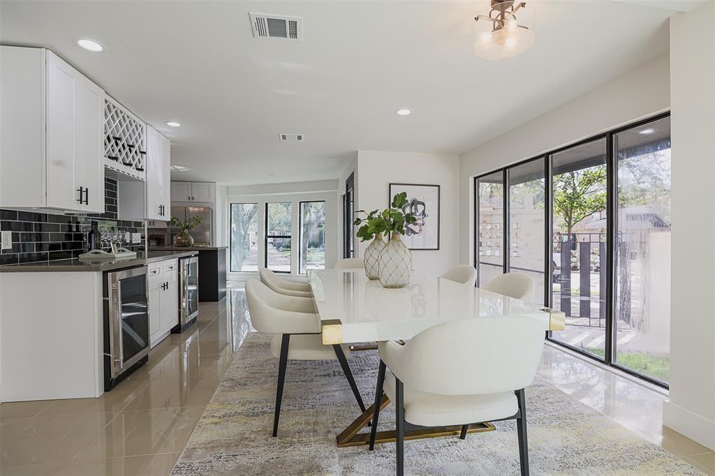 Houston, Texas, 77056, United States, 5 Bedrooms Bedrooms, ,5 BathroomsBathrooms,Residential,Active,1972190