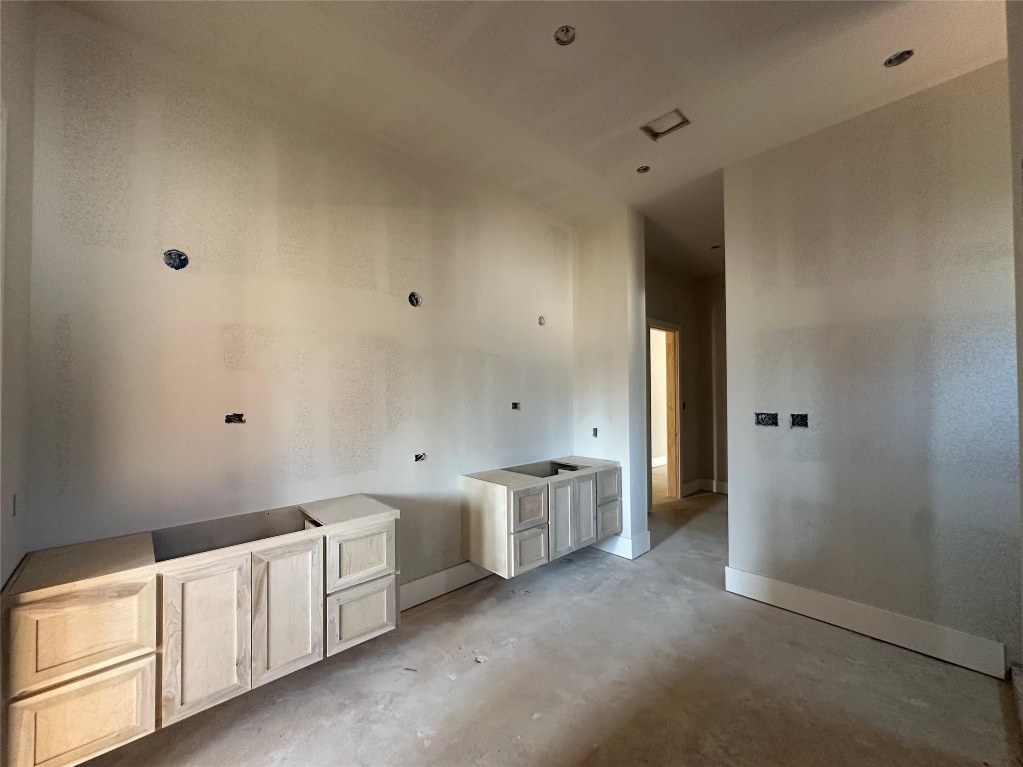 Montgomery, Texas, 77316, United States, 5 Bedrooms Bedrooms, ,7 BathroomsBathrooms,Residential,Active,1965996