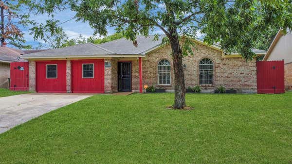 10922 DUNVEGAN WAY, HOUSTON, TX 77013 - Image 1