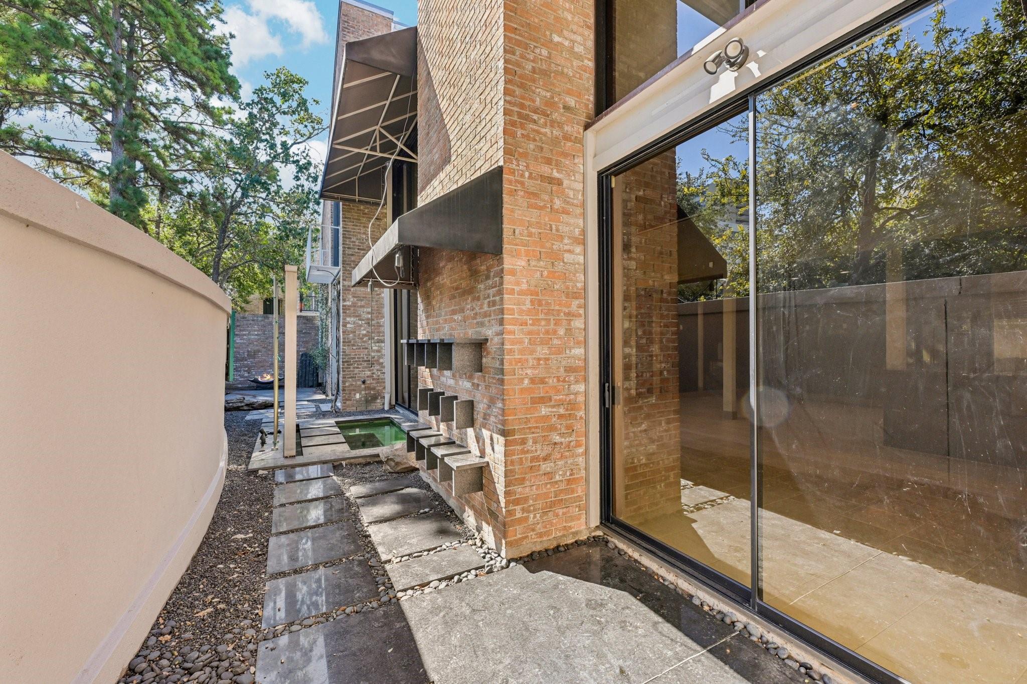 Houston, Texas, 77027, United States, 3 Bedrooms Bedrooms, ,4 BathroomsBathrooms,Residential,Active,1969670