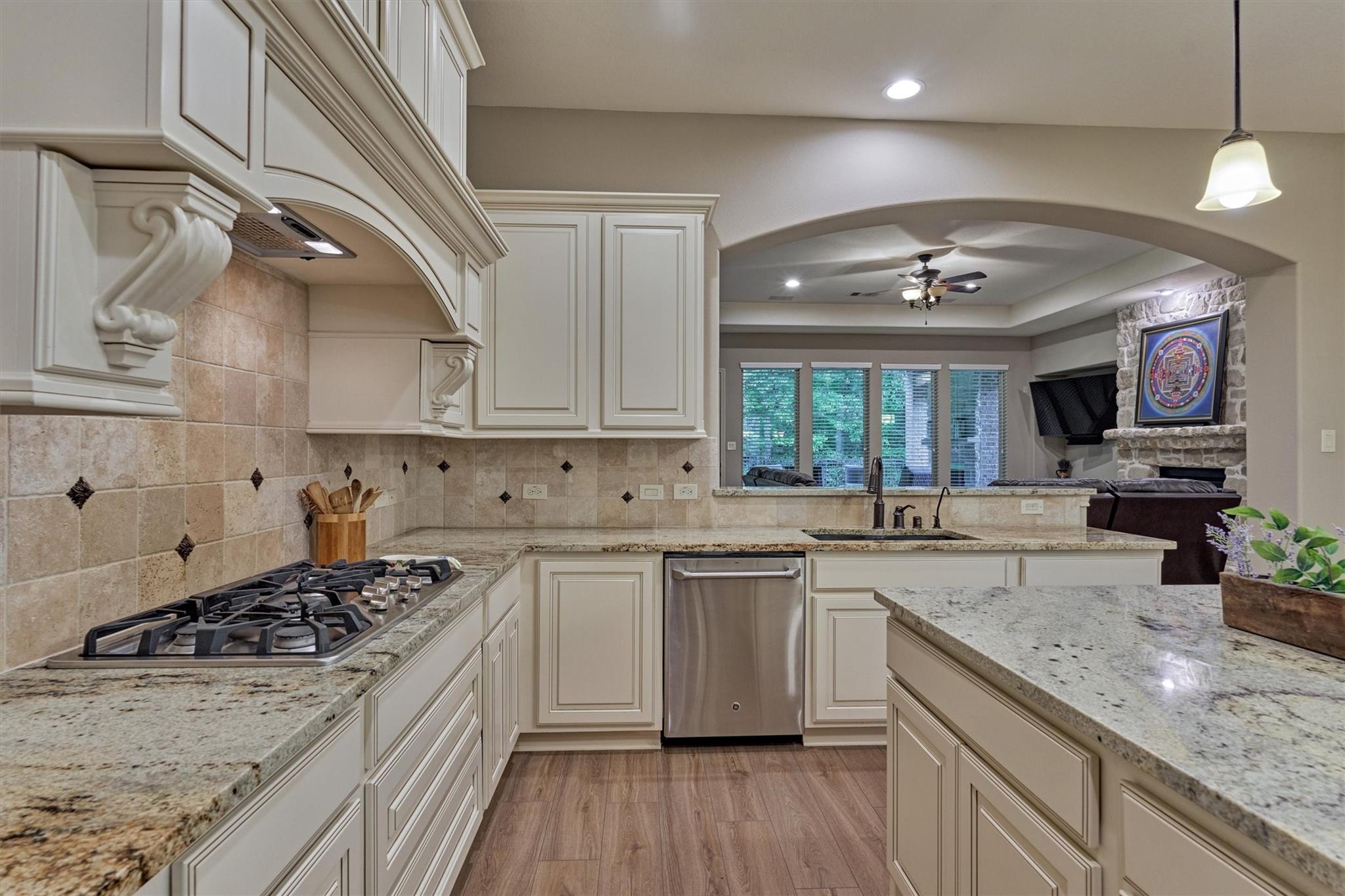 Montgomery, Texas, 77316, United States, 5 Bedrooms Bedrooms, ,4 BathroomsBathrooms,Residential,Active,1927663