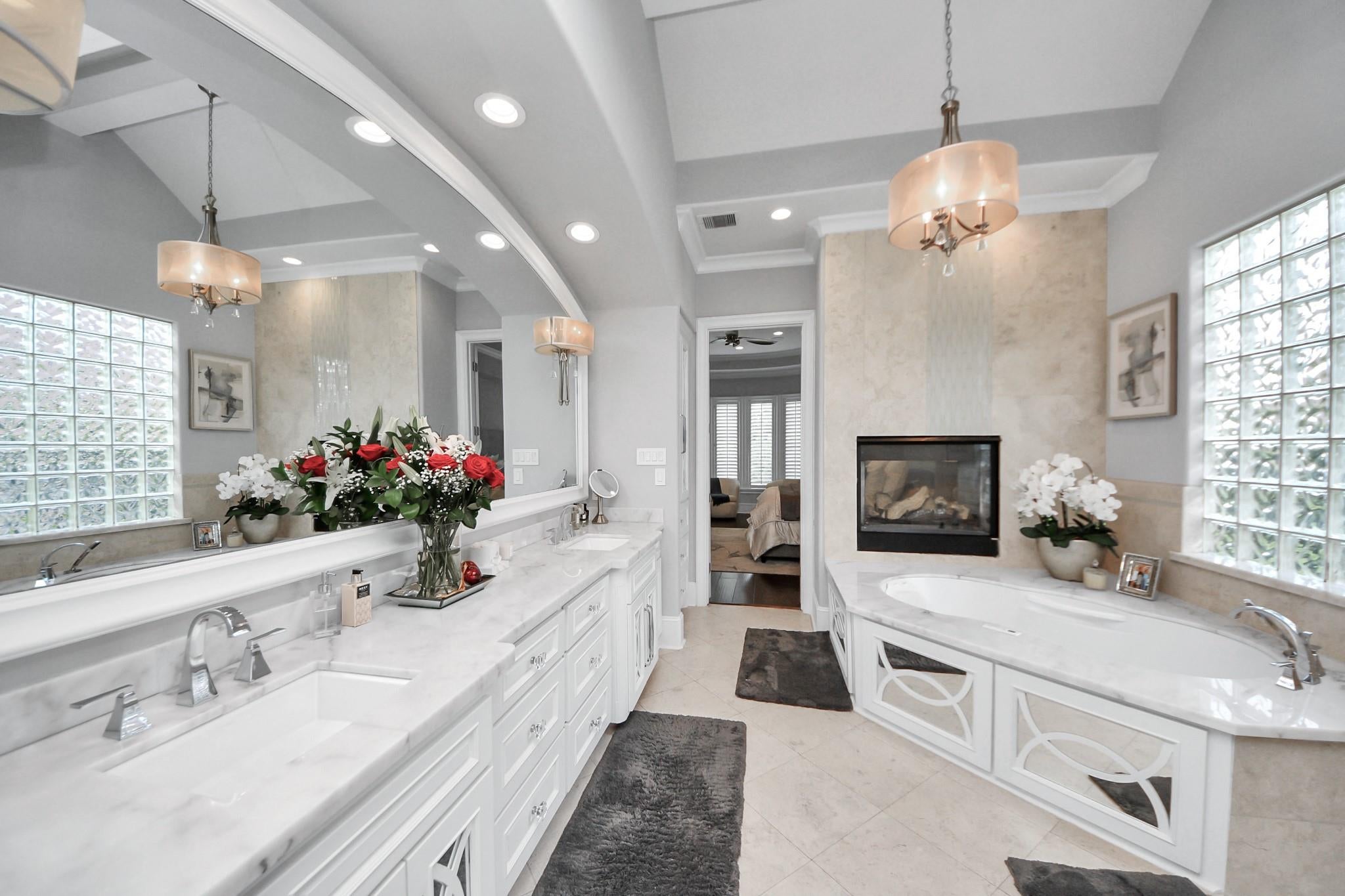 Kingwood, Texas, 77345, United States, 5 Bedrooms Bedrooms, ,5 BathroomsBathrooms,Residential,Active,1967113