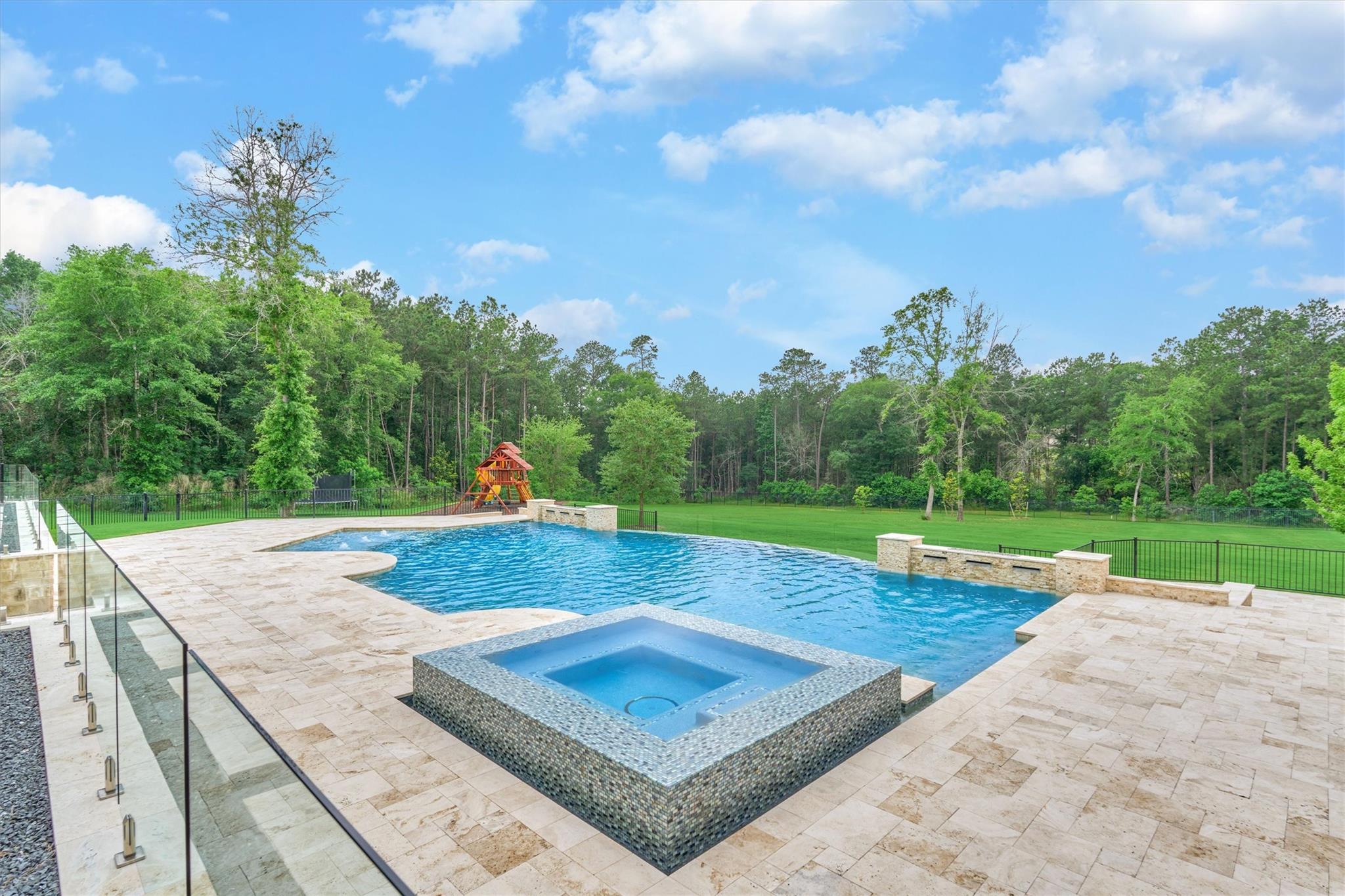 Montgomery, Texas, 77316, United States, 5 Bedrooms Bedrooms, ,8 BathroomsBathrooms,Residential,Active,1953008