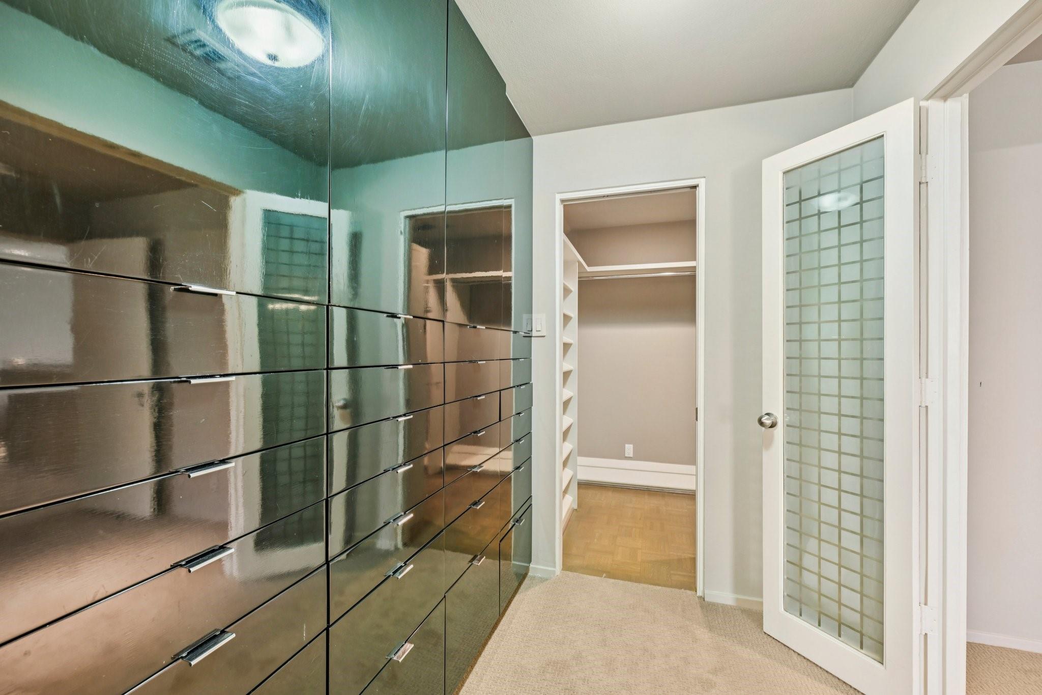 Houston, Texas, 77027, United States, 3 Bedrooms Bedrooms, ,4 BathroomsBathrooms,Residential,Active,1969670