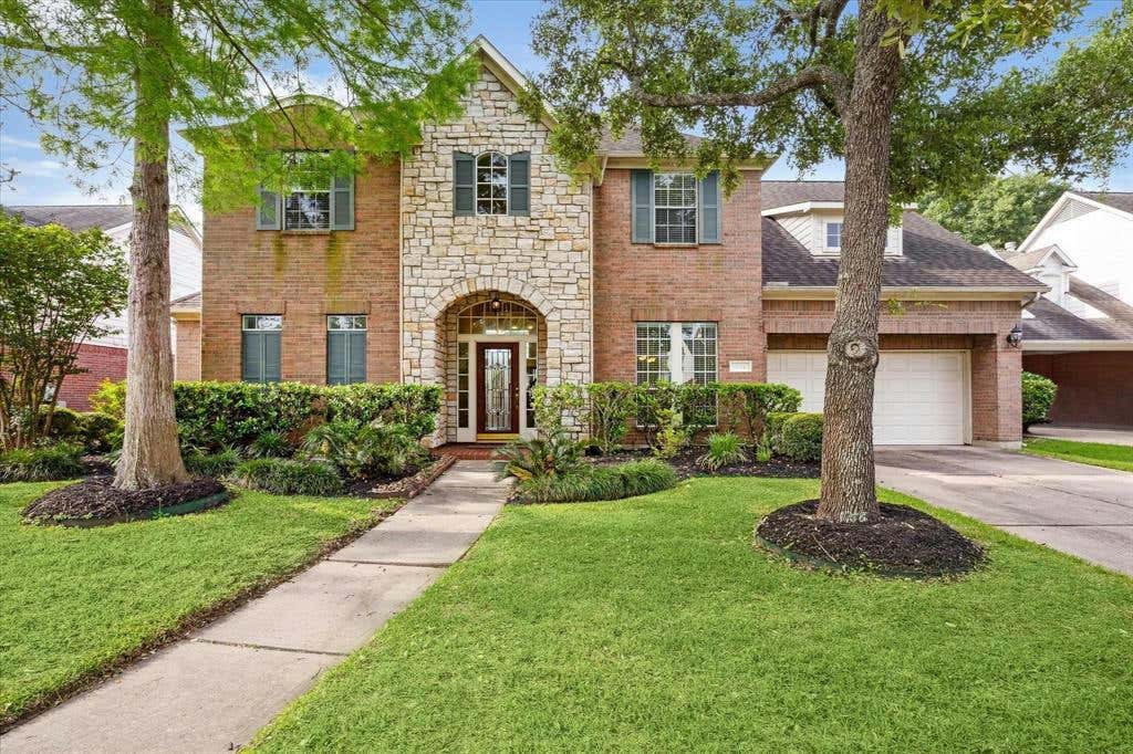 4514 OLIVE GREEN CT, PASADENA, TX 77059, photo 1 of 32