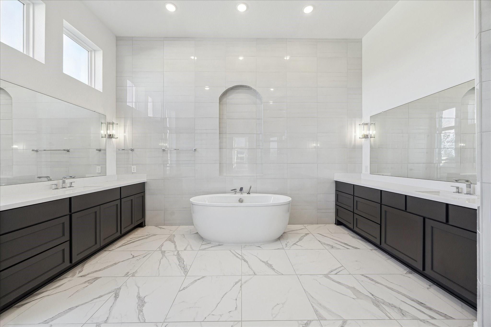 Sugar Land, Texas, 77459, United States, 5 Bedrooms Bedrooms, ,6 BathroomsBathrooms,Residential,Active,2012474