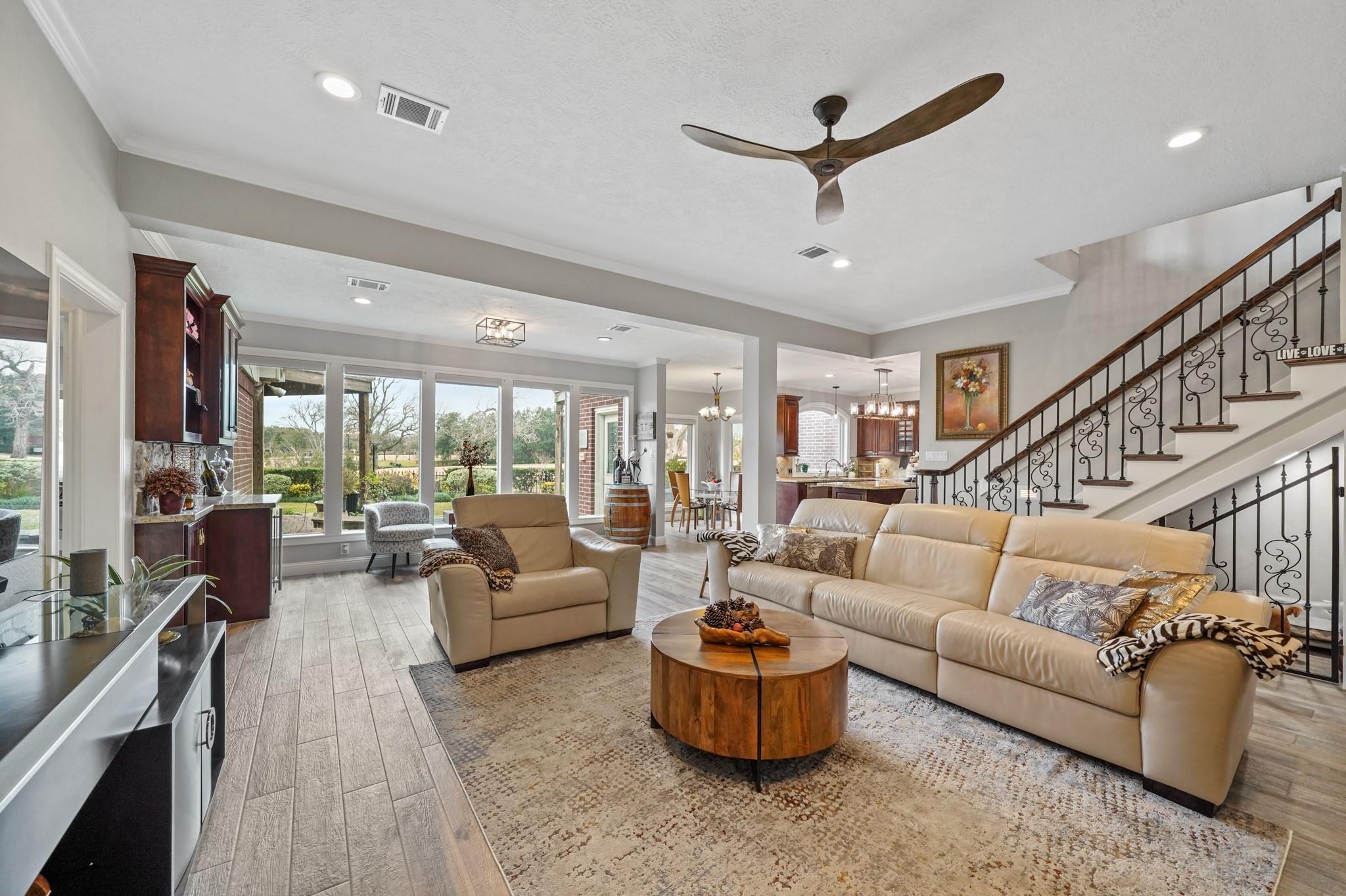 Sugar Land, Texas, 77479, United States, 5 Bedrooms Bedrooms, ,4 BathroomsBathrooms,Residential,Active,1884873