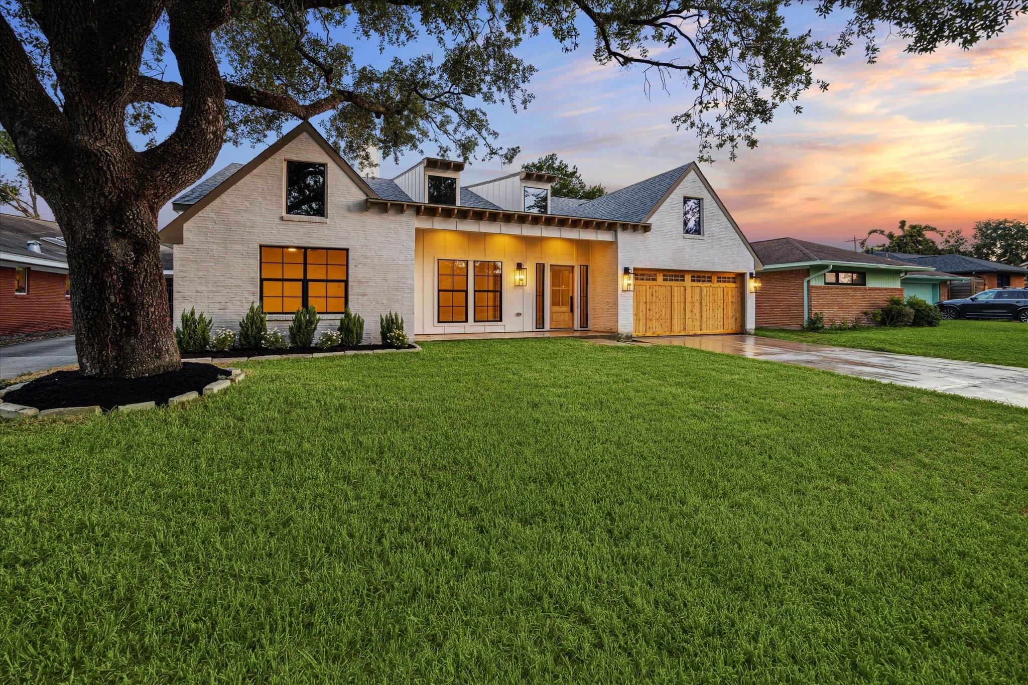 Houston, Texas, 77008, United States, 4 Bedrooms Bedrooms, ,4 BathroomsBathrooms,Residential,Active,1988430