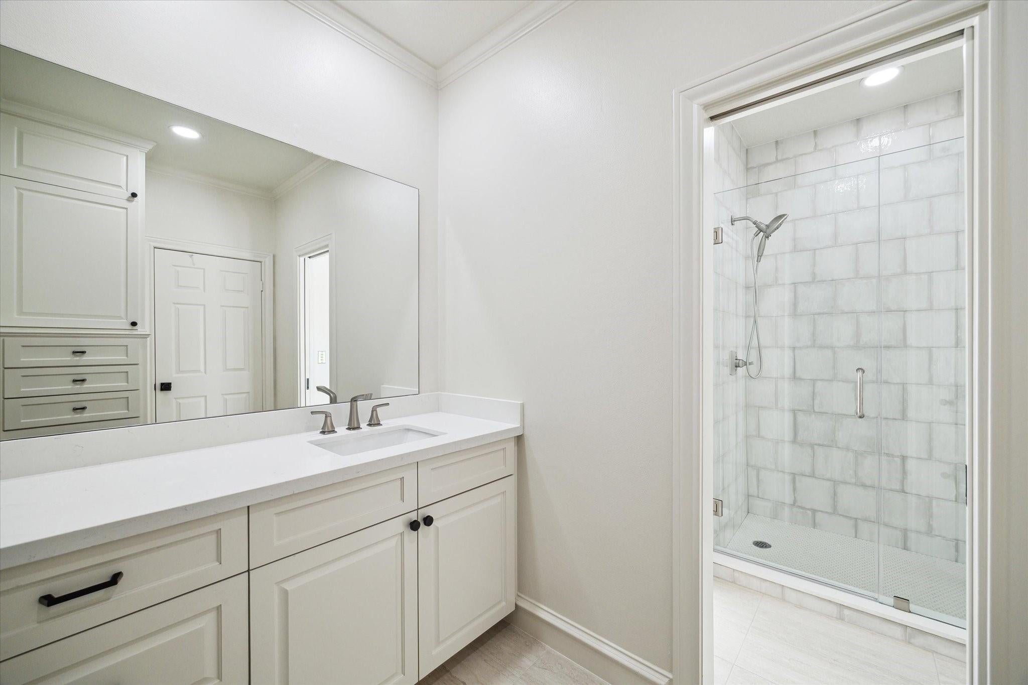 Sugar Land, Texas, 77479, United States, 6 Bedrooms Bedrooms, ,9 BathroomsBathrooms,Residential,Active,1970925