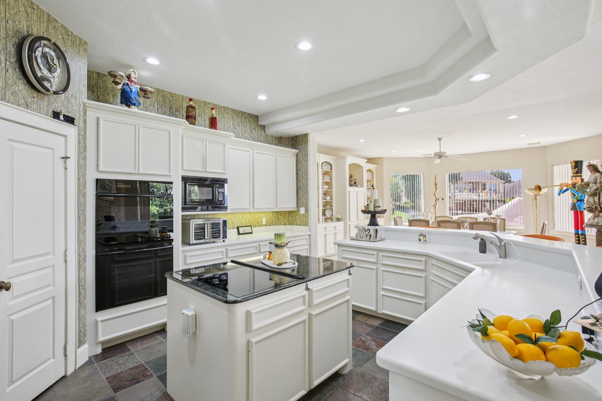 Montgomery, Texas, 77356, United States, 4 Bedrooms Bedrooms, ,5 BathroomsBathrooms,Residential,Active,1894542