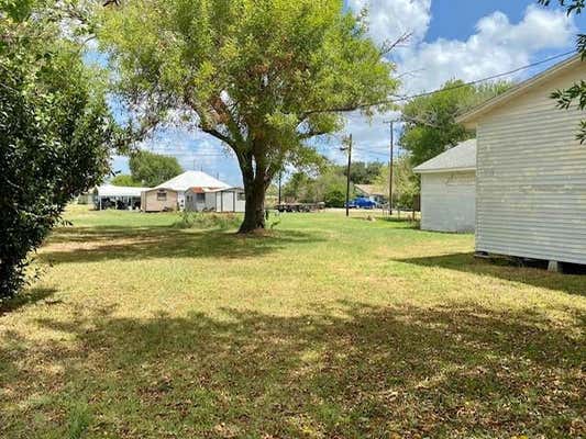 702 W CLEVELAND AVE, SEADRIFT, TX 77983, photo 4 of 18