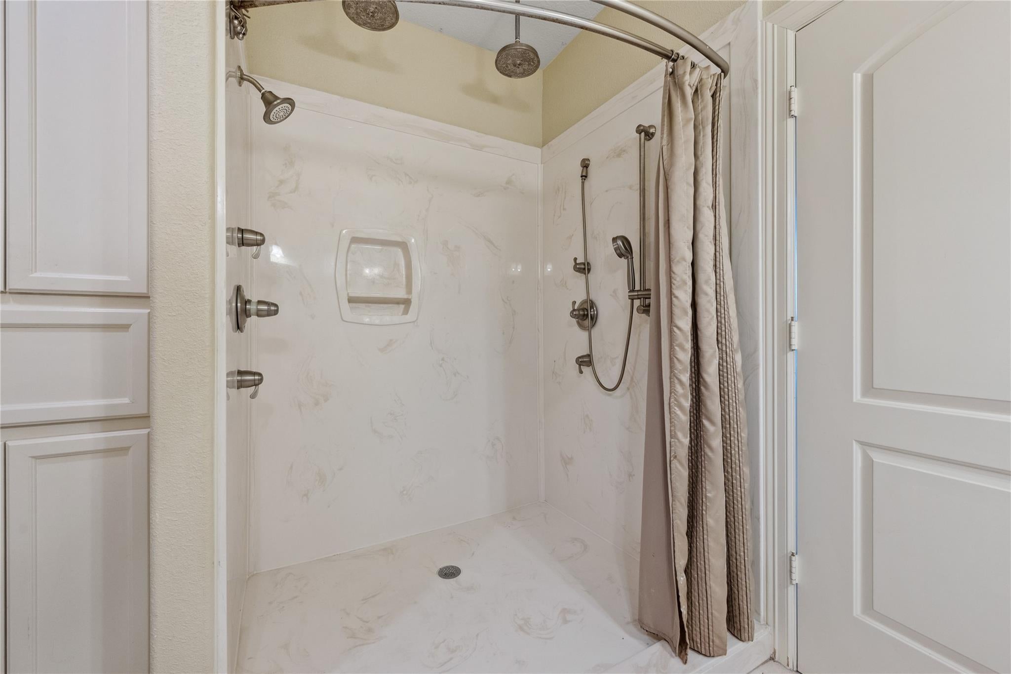 Baytown, Texas, 77520, United States, 3 Bedrooms Bedrooms, ,3 BathroomsBathrooms,Residential,Active,1824556