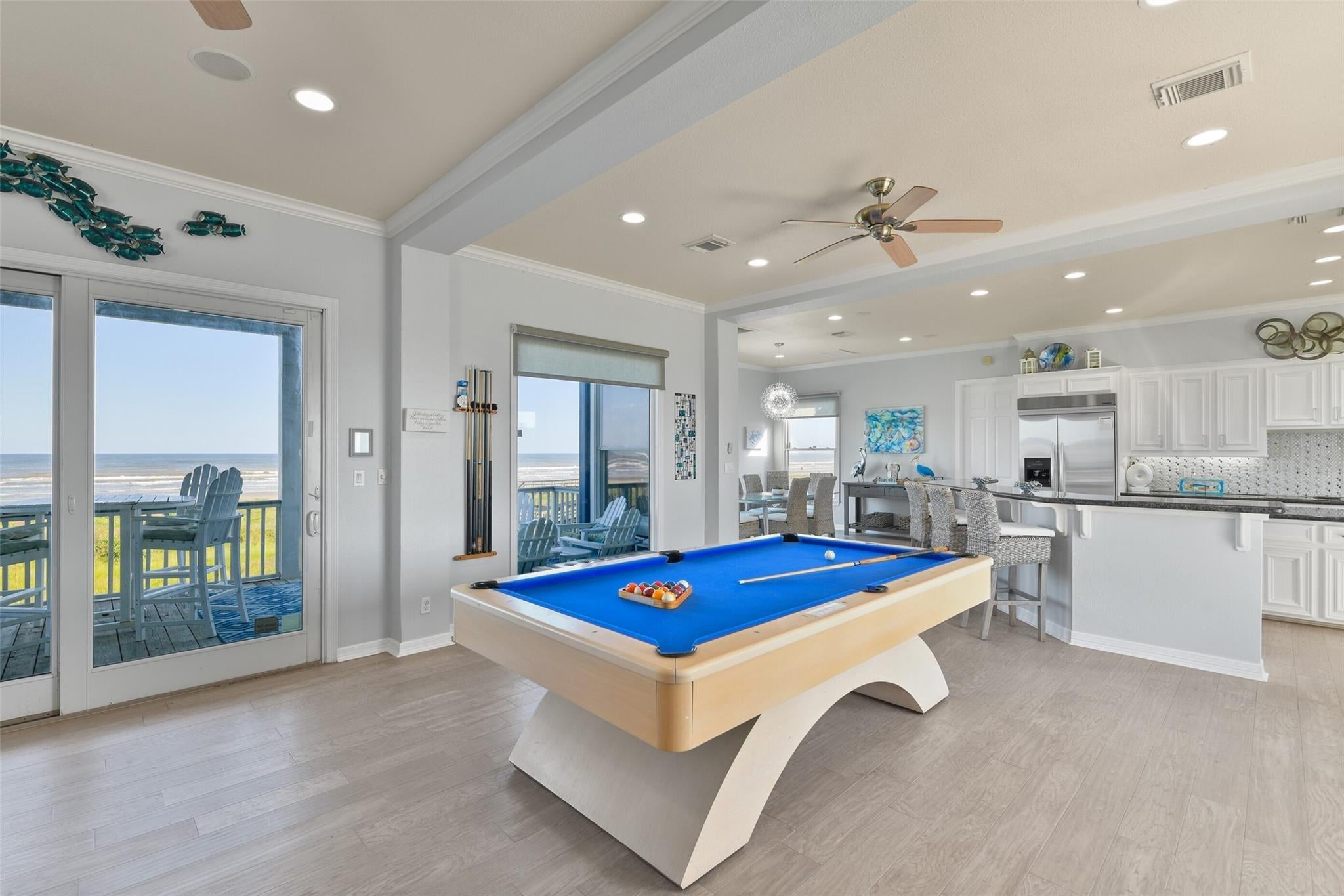 Galveston, Texas, 77554, United States, ,4 BathroomsBathrooms,Residential,Active,1704237
