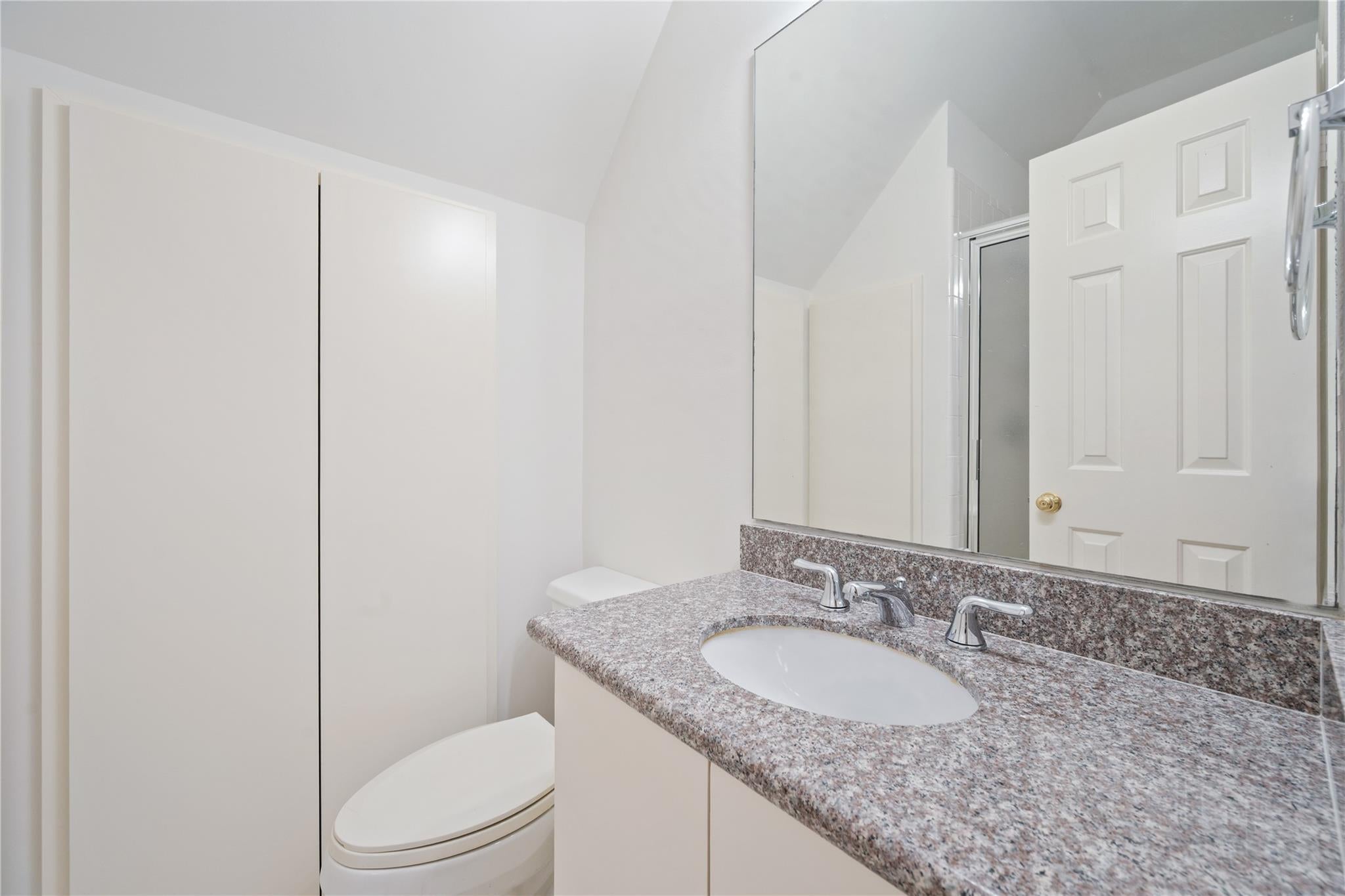 Houston, Texas, 77027, United States, 4 Bedrooms Bedrooms, ,5 BathroomsBathrooms,Residential,Active,1973647