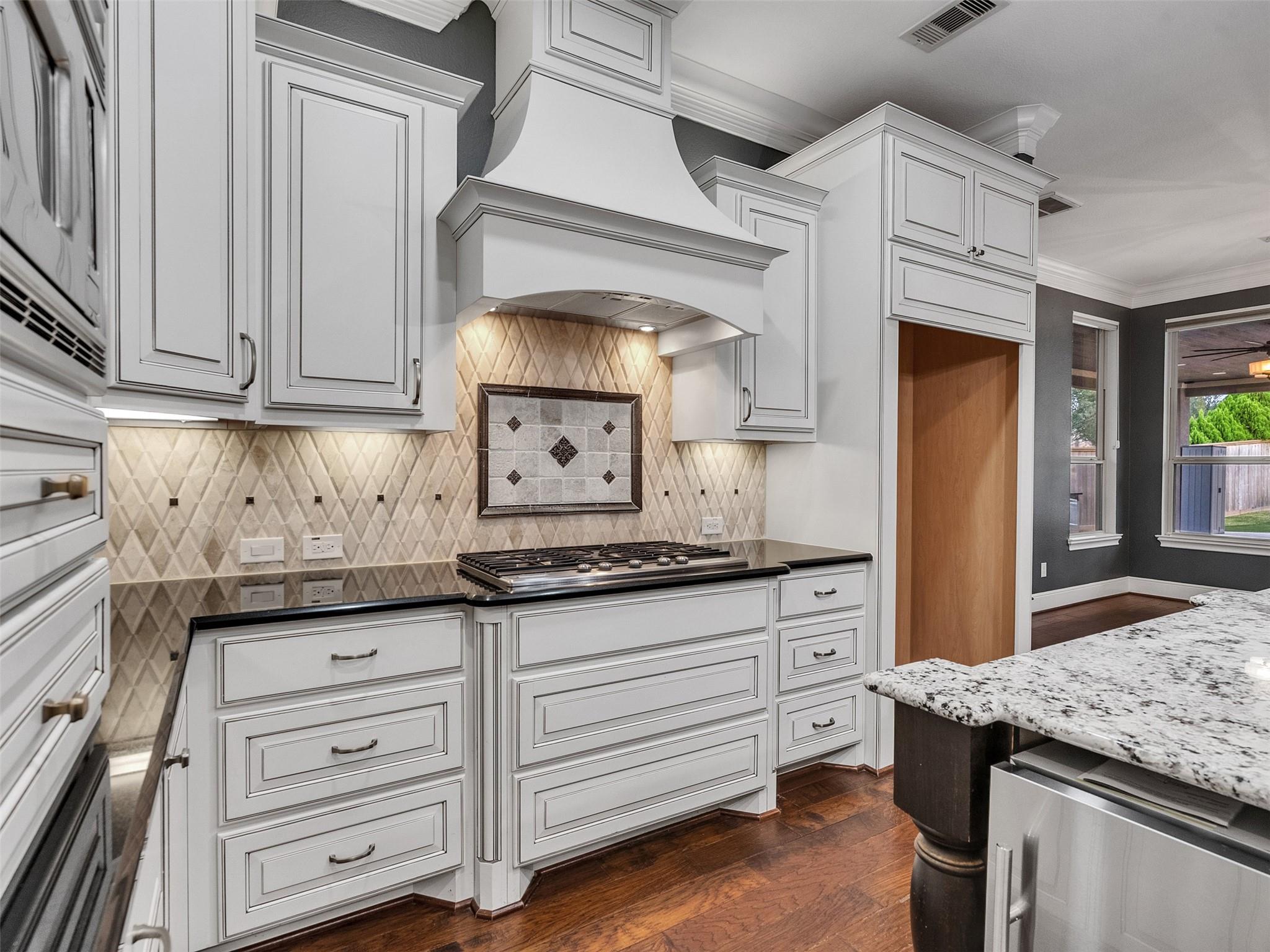 Friendswood, Texas, 77546, United States, 5 Bedrooms Bedrooms, ,5 BathroomsBathrooms,Residential,Active,1971772