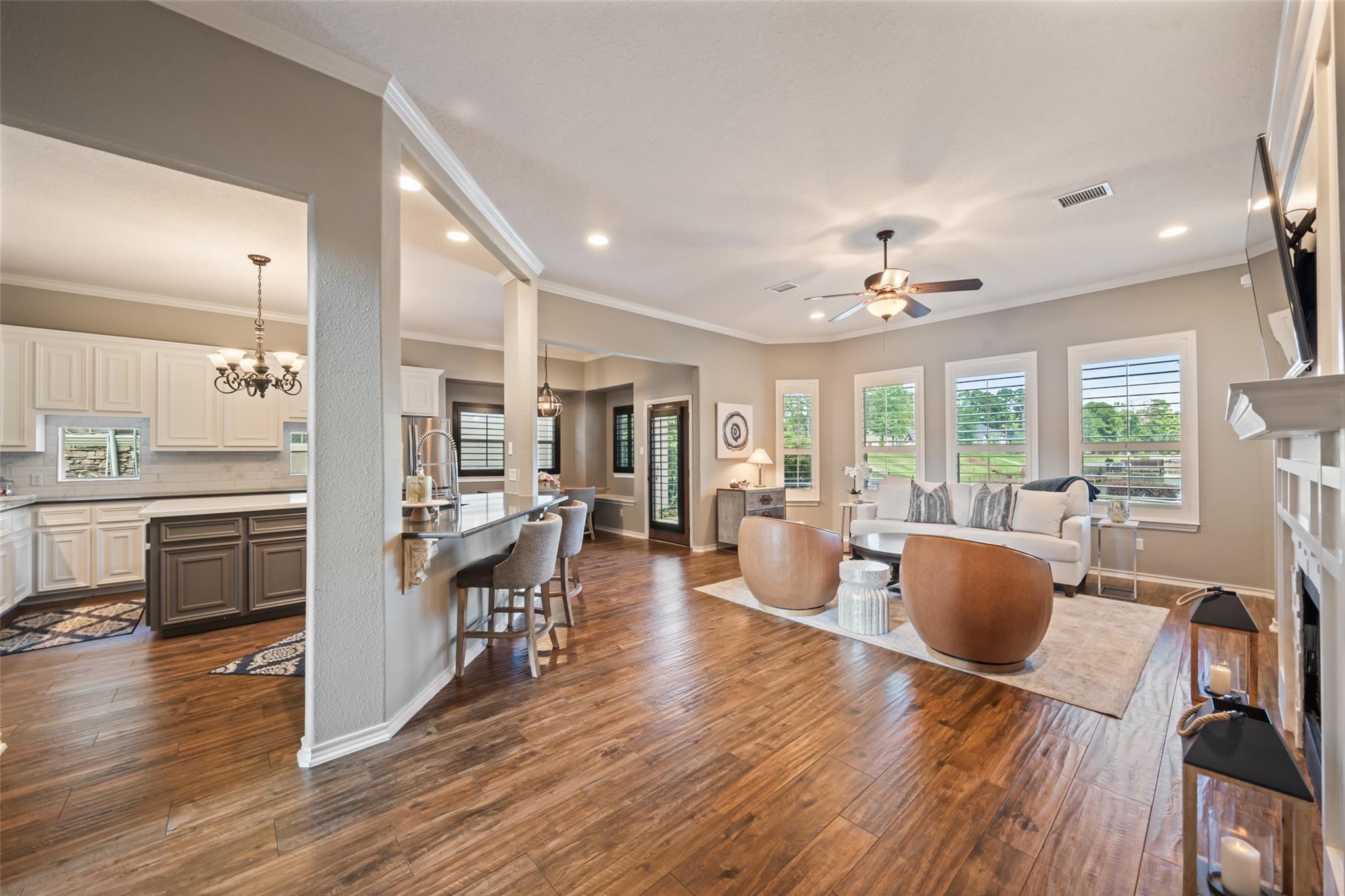 Montgomery, Texas, 77356, United States, 4 Bedrooms Bedrooms, ,4 BathroomsBathrooms,Residential,Active,1945544