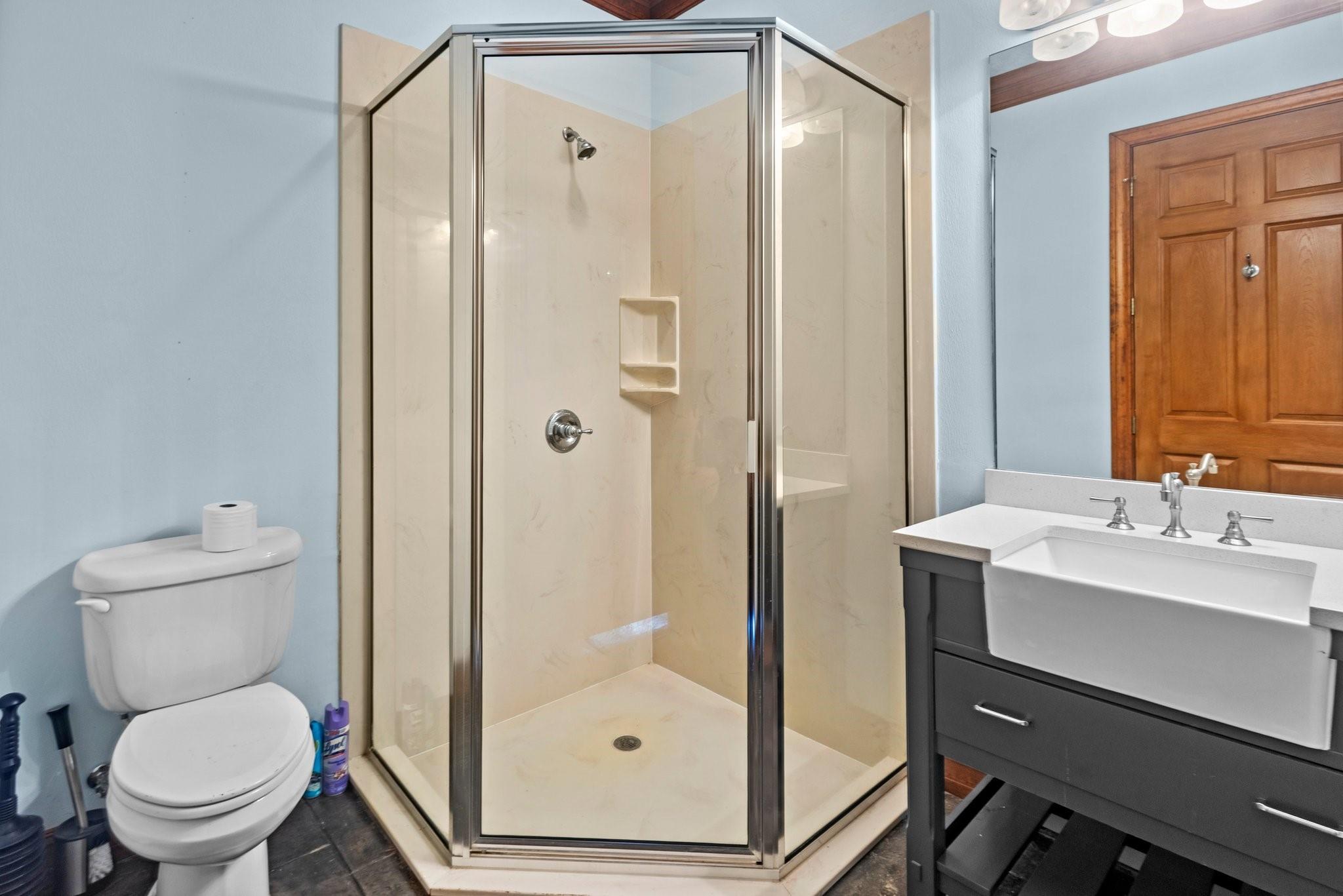 Winnie, Texas, 77665, United States, 3 Bedrooms Bedrooms, ,4 BathroomsBathrooms,Residential,Active,2009857