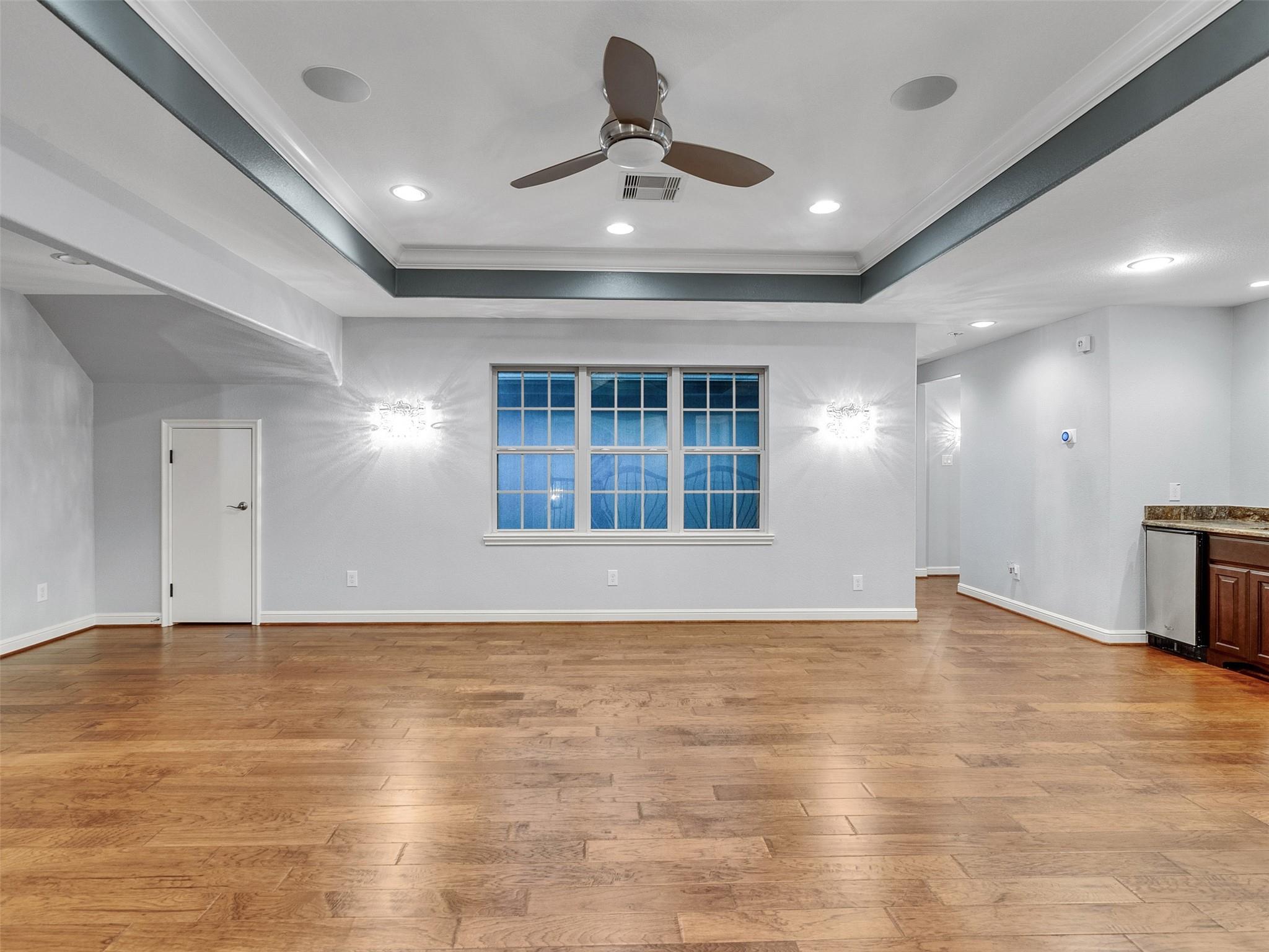 Friendswood, Texas, 77546, United States, 5 Bedrooms Bedrooms, ,5 BathroomsBathrooms,Residential,Active,1971772