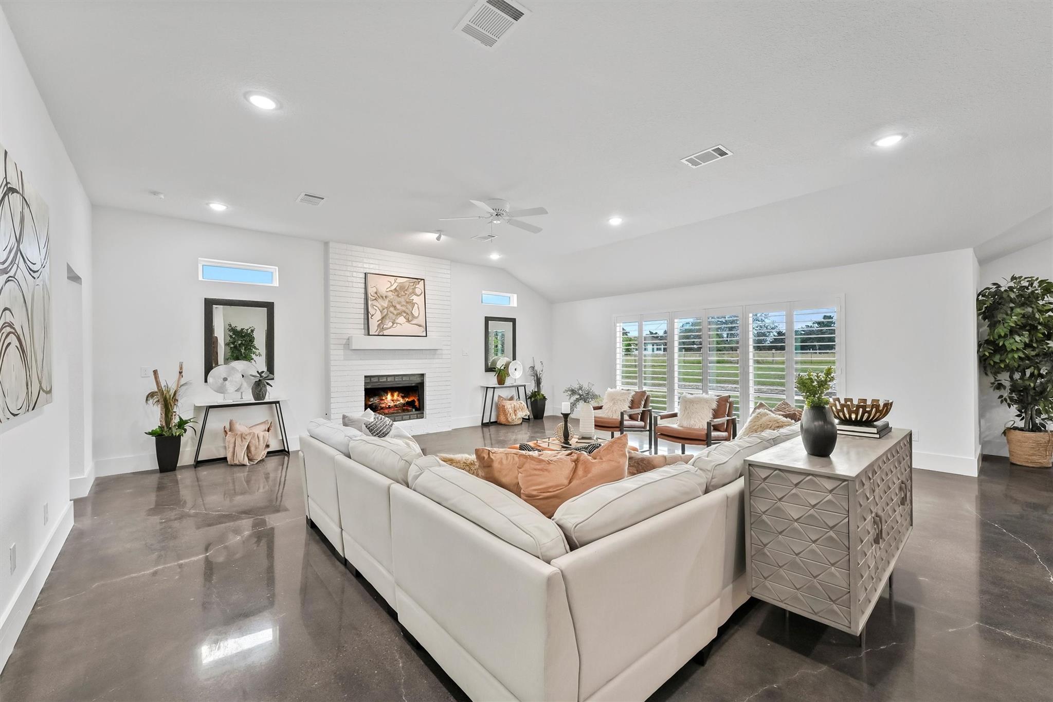 Anderson, Texas, 77830, United States, 6 Bedrooms Bedrooms, ,3 BathroomsBathrooms,Residential,Active,2007277