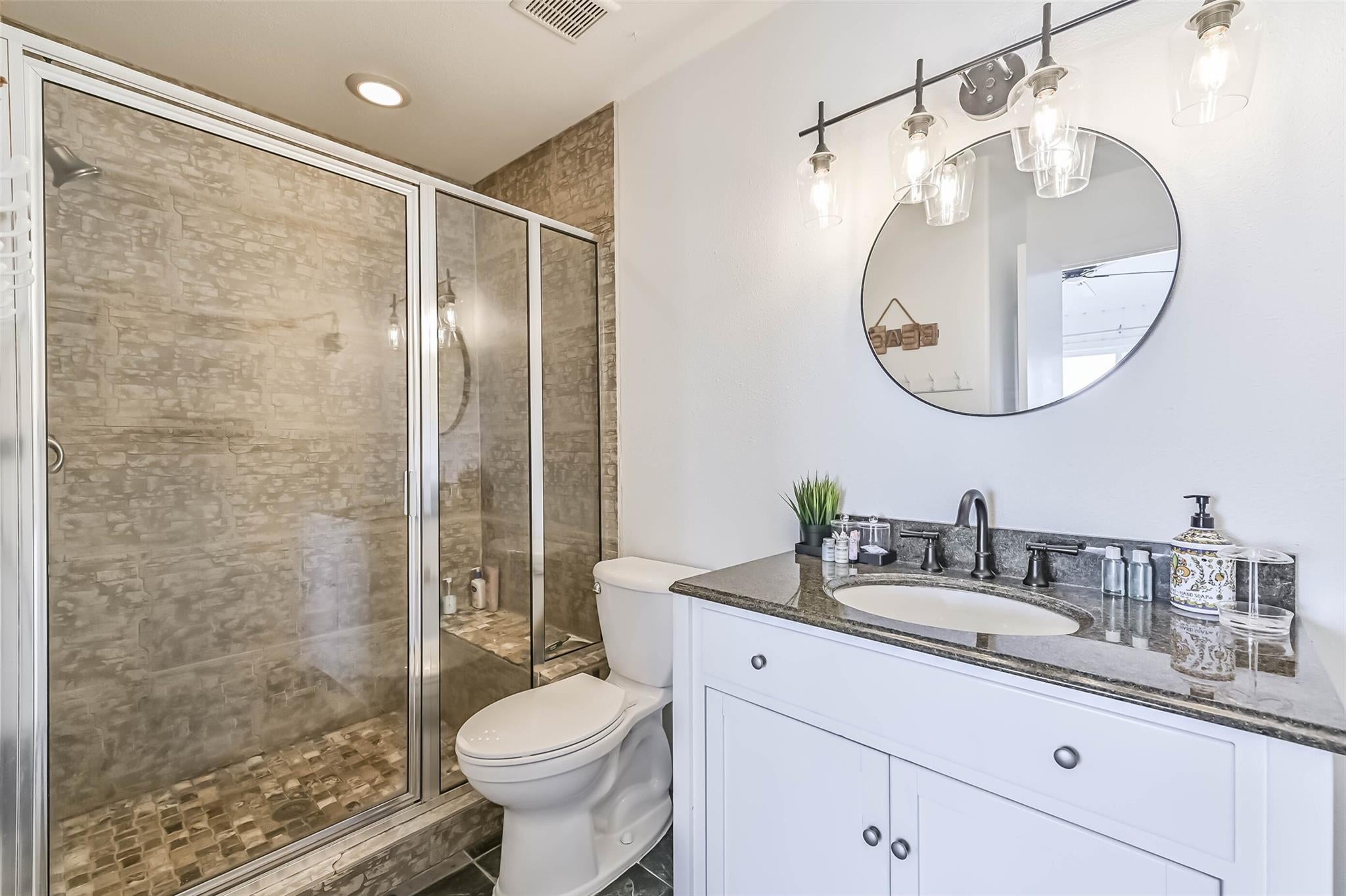 Galveston, Texas, 77554, United States, 4 Bedrooms Bedrooms, ,3 BathroomsBathrooms,Residential,Active,1909088