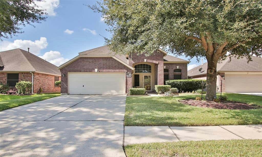 6627 BRITTANY FERRY LN, HOUSTON, TX 77049, photo 1 of 50