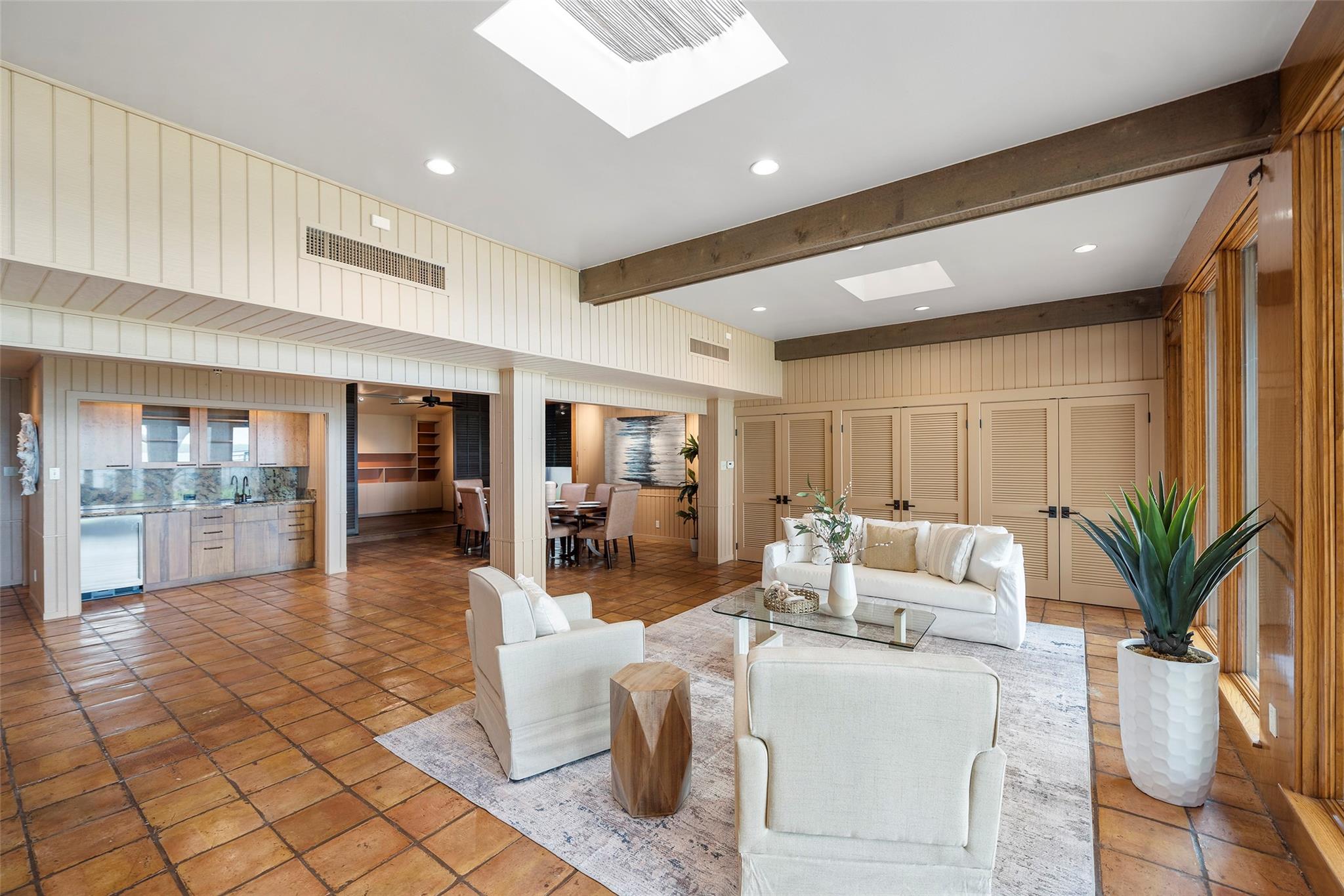 Galveston, Texas, 77550, United States, 4 Bedrooms Bedrooms, ,6 BathroomsBathrooms,Residential,Active,1905067