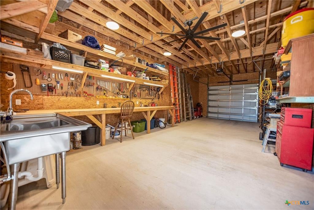 Port Lavaca, Texas, 77979, United States, 3 Bedrooms Bedrooms, ,3 BathroomsBathrooms,Residential,Active,1871222