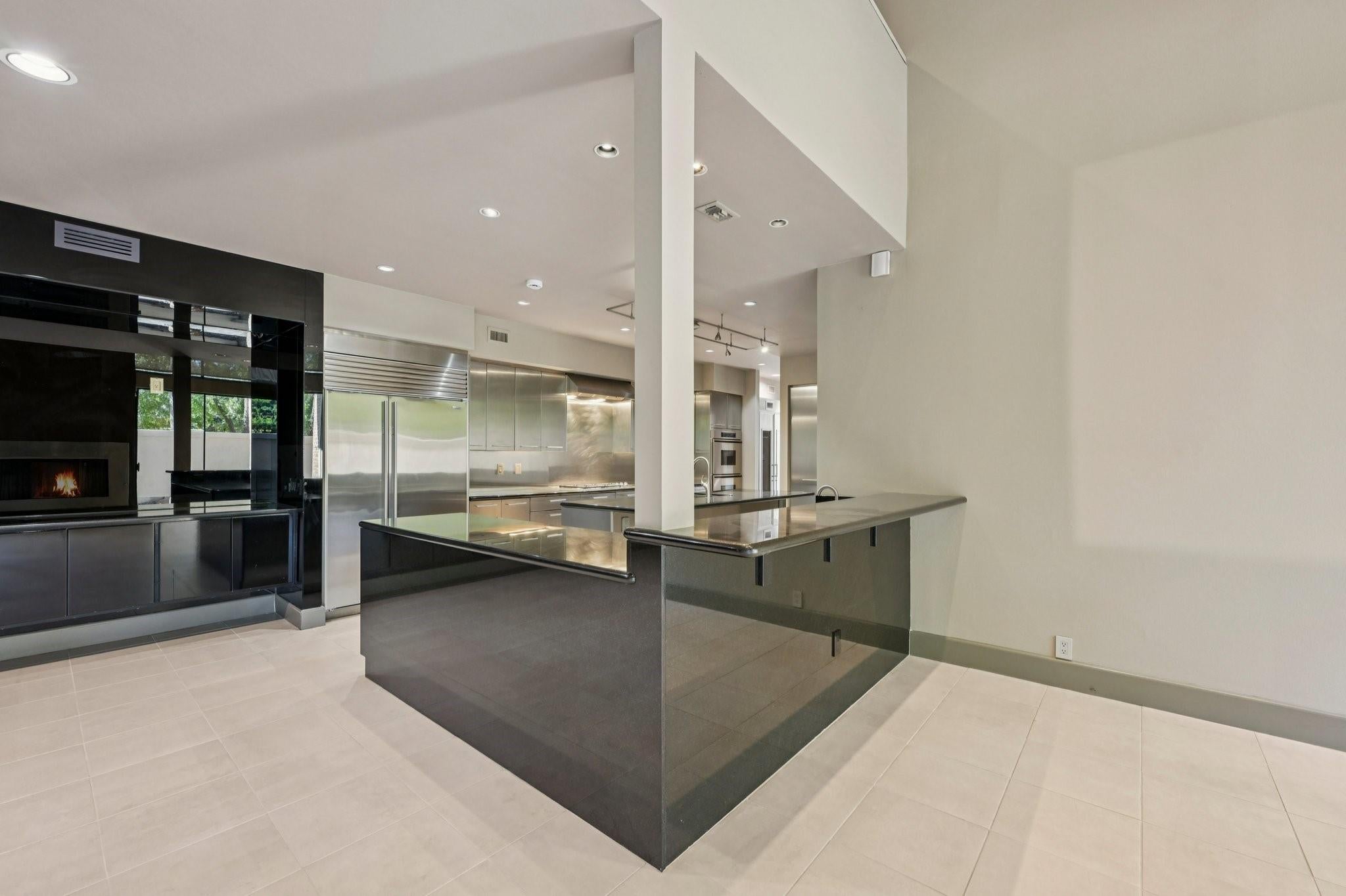 Houston, Texas, 77027, United States, 3 Bedrooms Bedrooms, ,4 BathroomsBathrooms,Residential,Active,1969670