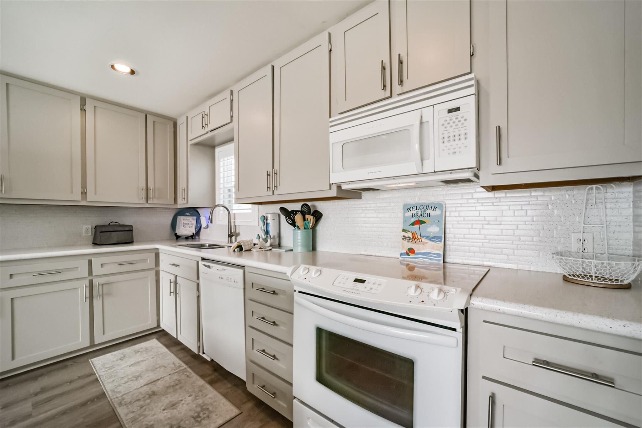 Galveston, Texas, 77554, United States, ,4 BathroomsBathrooms,Residential,Active,1711247