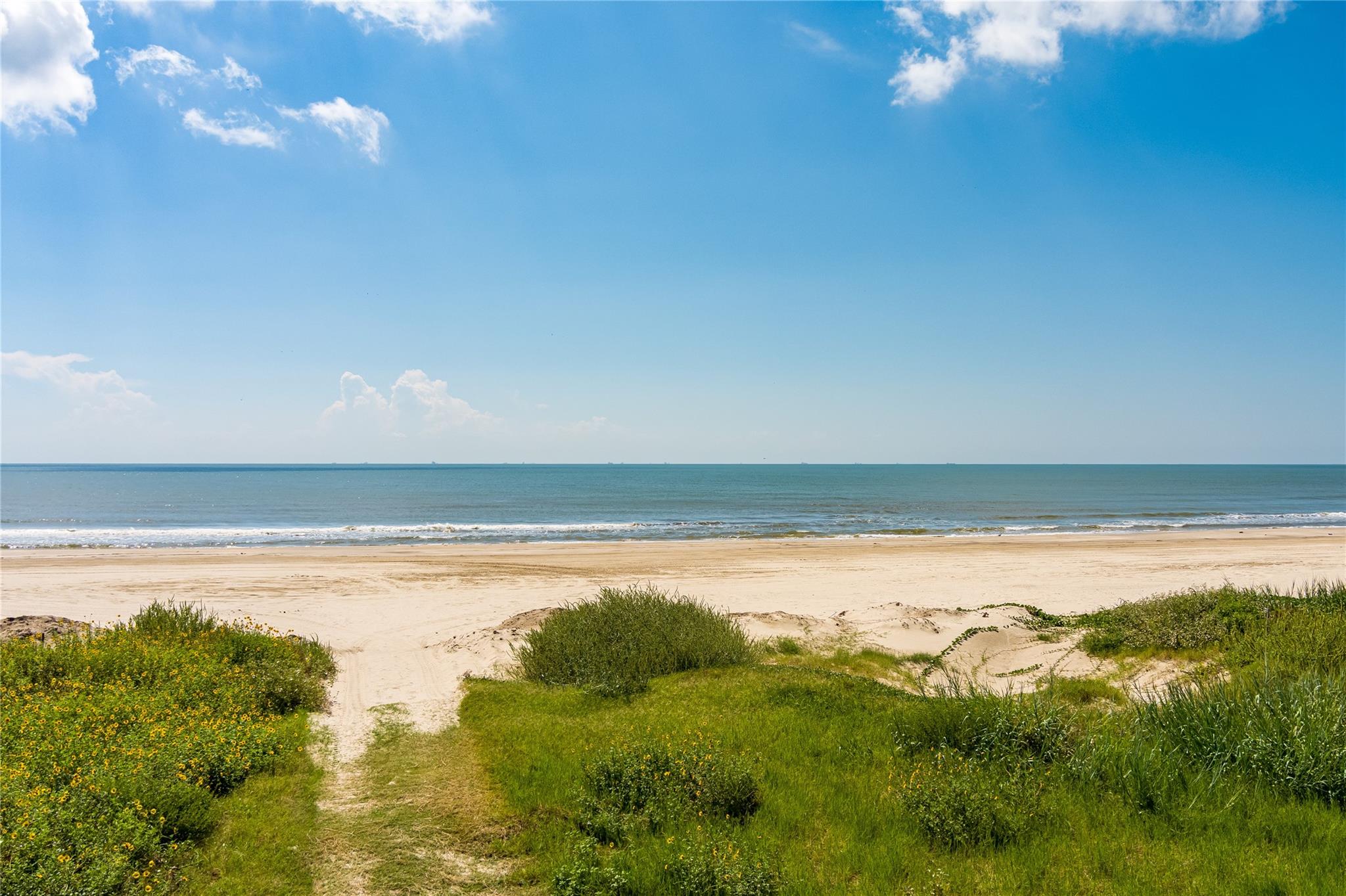 Crystal Beach, Texas, 77650, United States, 4 Bedrooms Bedrooms, ,3 BathroomsBathrooms,Residential,Active,1944100