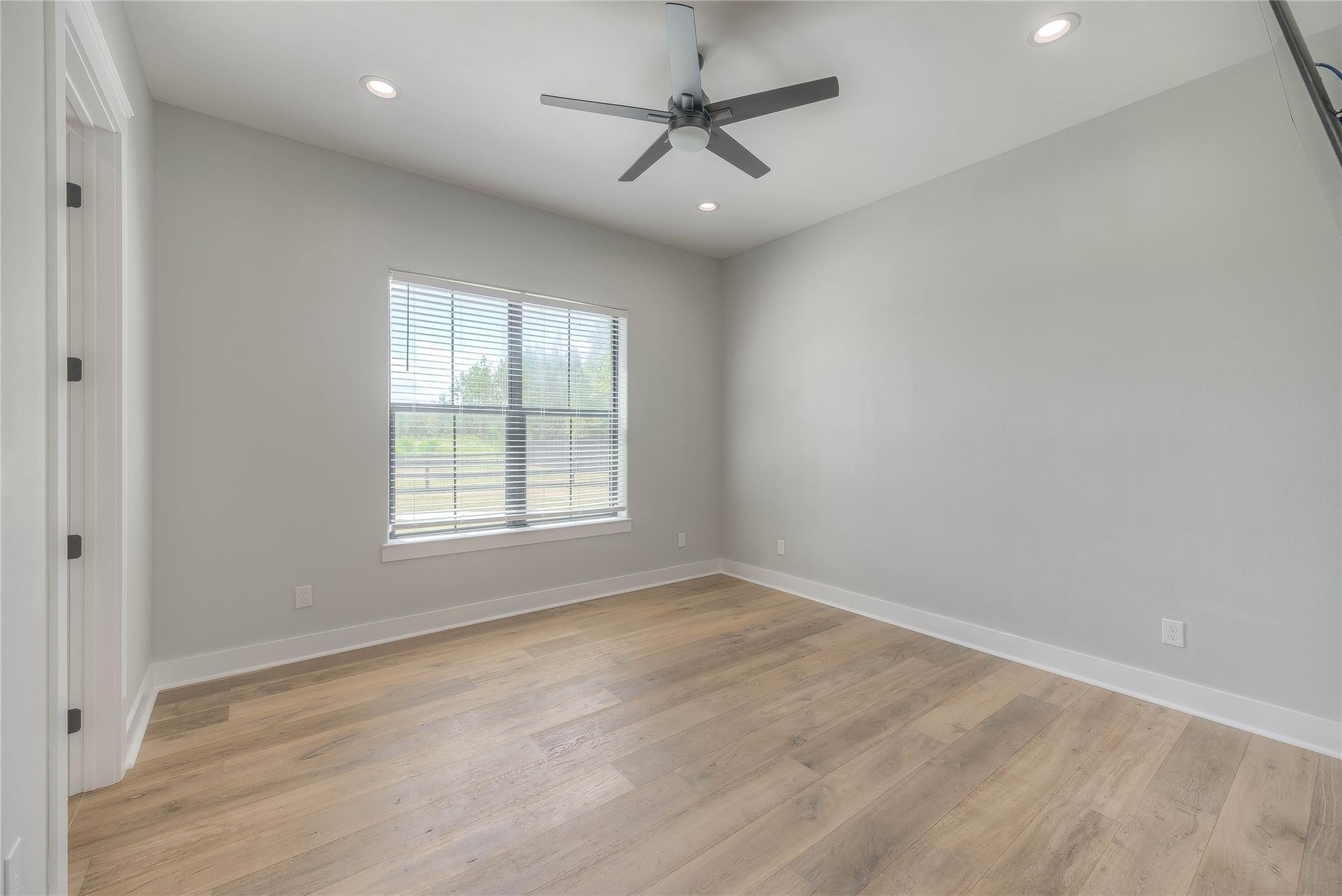 Livingston, Texas, 77351, United States, 5 Bedrooms Bedrooms, ,6 BathroomsBathrooms,Residential,Active,1905360