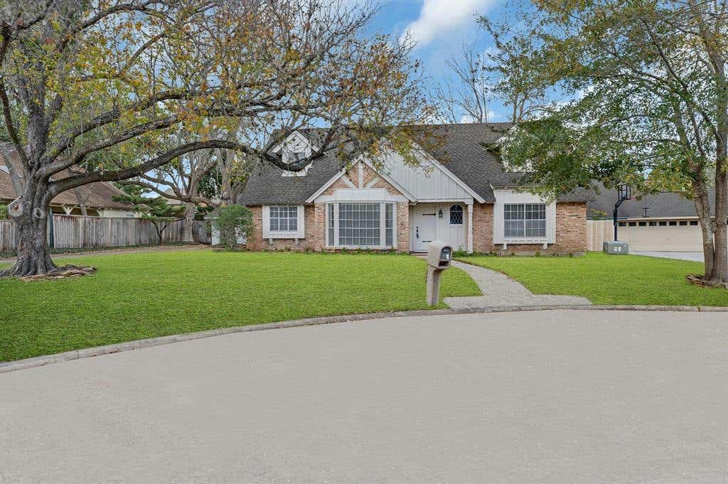 10806 TUPPER LAKE DR, HOUSTON, TX 77042, photo 1 of 30