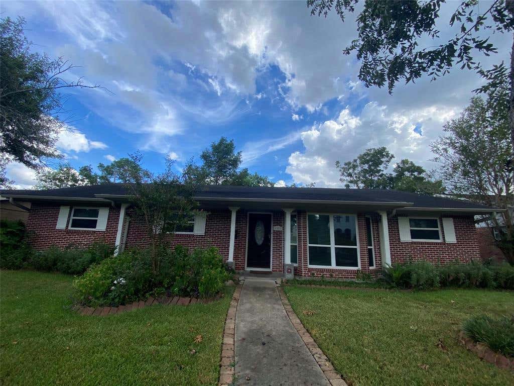 5303 MAPLE ST, HOUSTON, TX 77096, photo 1 of 31