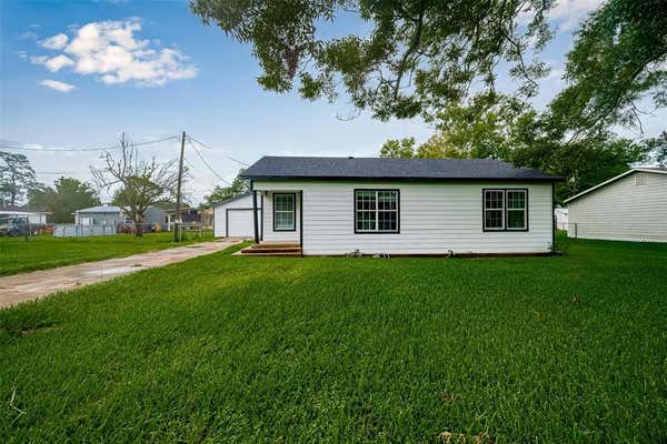 605 PINE ST, SWEENY, TX 77480 - Image 1