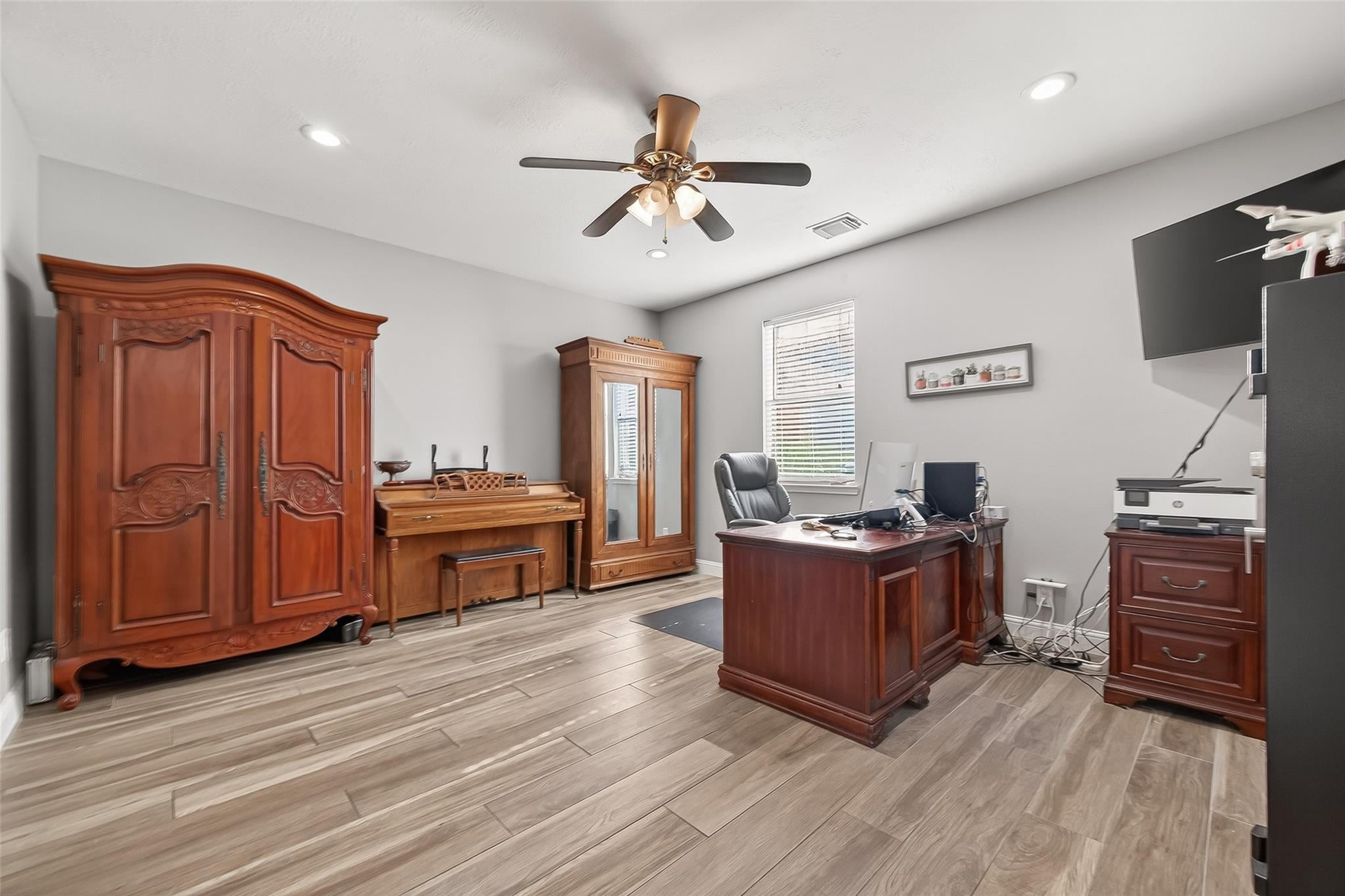 Cypress, Texas, 77433, United States, 5 Bedrooms Bedrooms, ,5 BathroomsBathrooms,Residential,Active,1998597