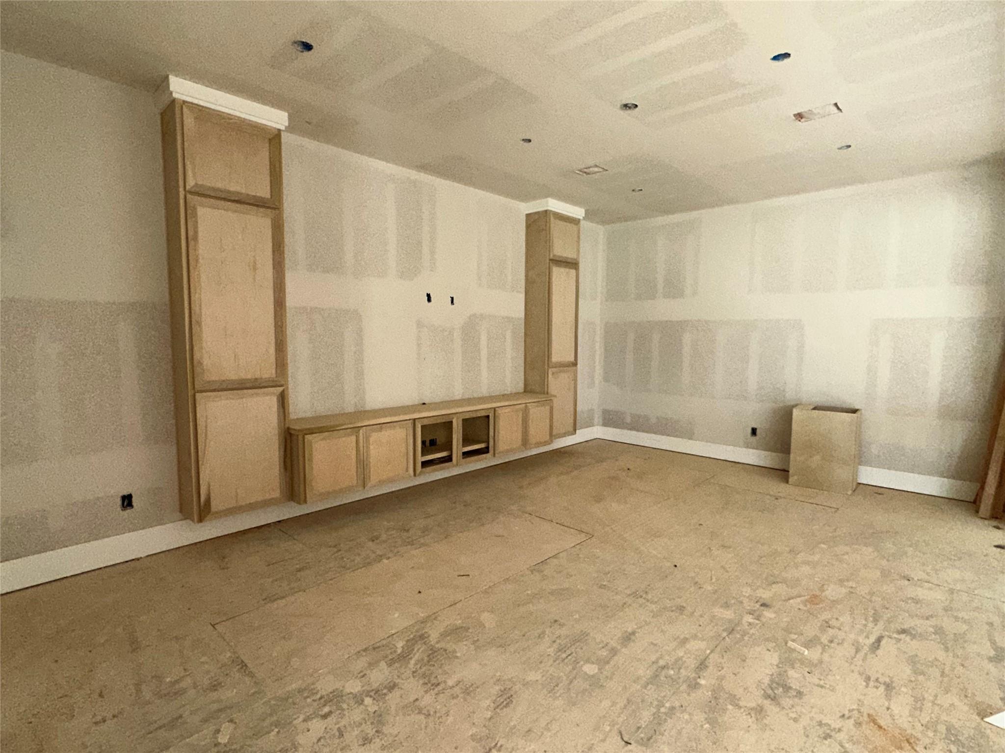 Montgomery, Texas, 77316, United States, 5 Bedrooms Bedrooms, ,7 BathroomsBathrooms,Residential,Active,1965996