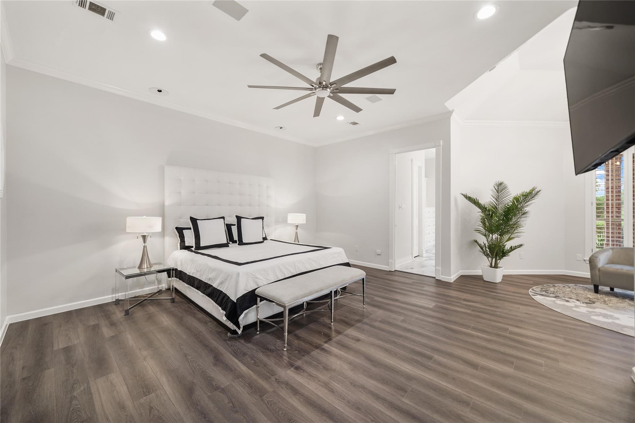 Sugar Land, Texas, 77479, United States, 6 Bedrooms Bedrooms, ,8 BathroomsBathrooms,Residential,Active,1973640