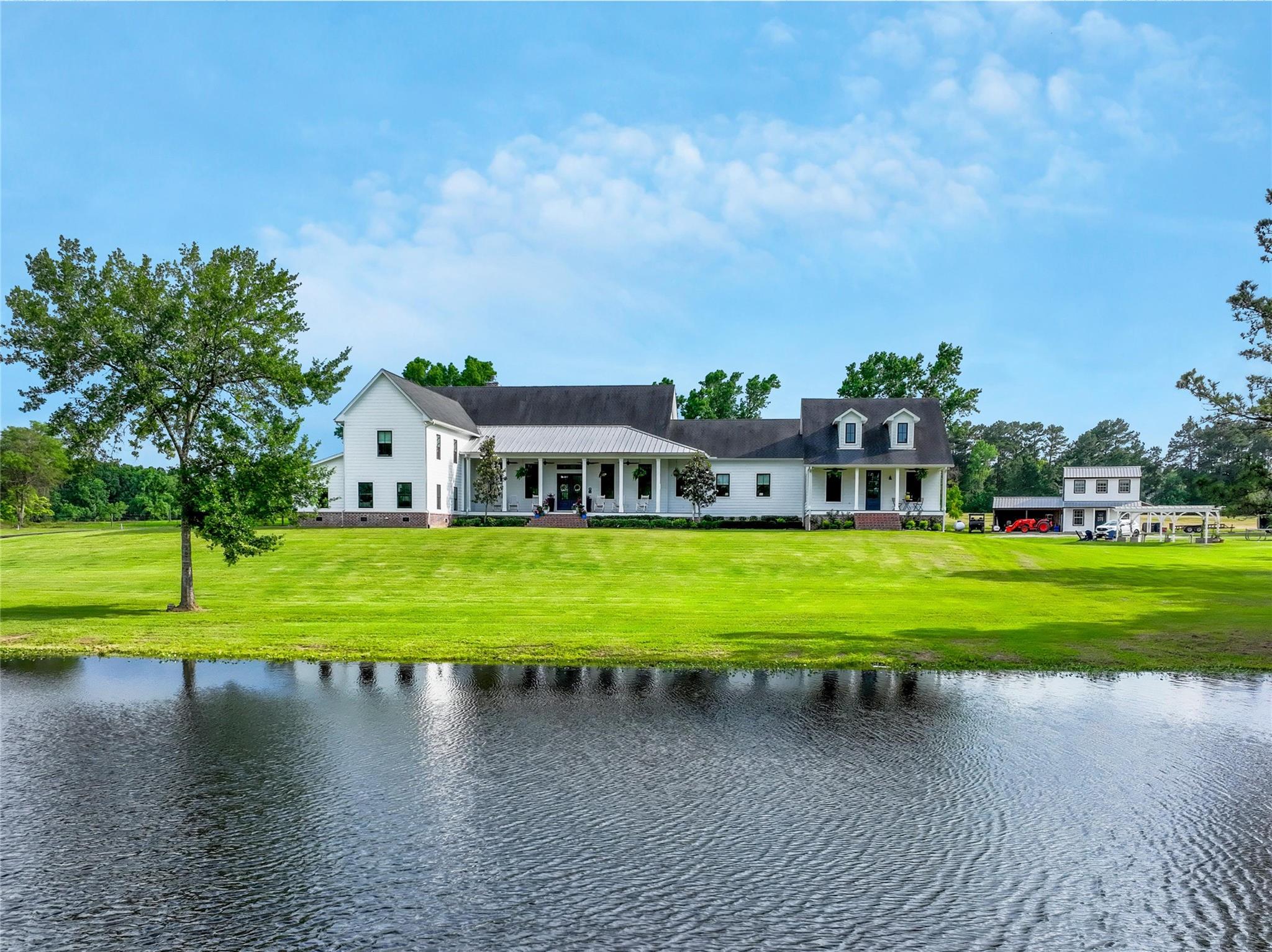 Montgomery, Texas, 77316, United States, 6 Bedrooms Bedrooms, ,8 BathroomsBathrooms,Residential,Active,1970955