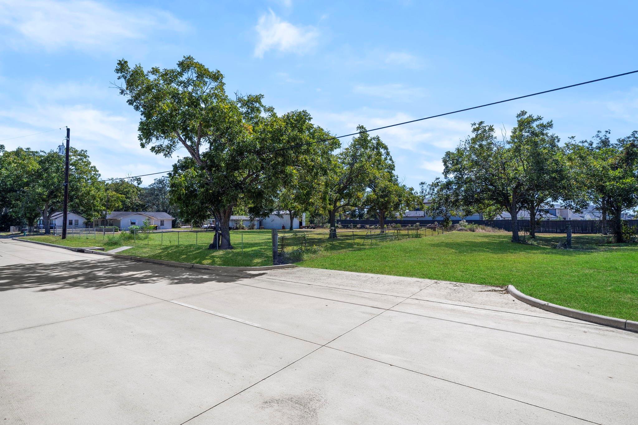 Rosenberg, Texas, 77469, United States, 3 Bedrooms Bedrooms, ,2 BathroomsBathrooms,Residential,Active,1972165