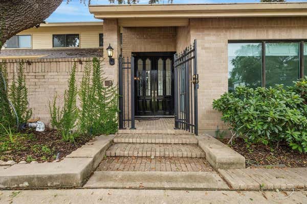 10314 PIPING ROCK LN, HOUSTON, TX 77042 - Image 1