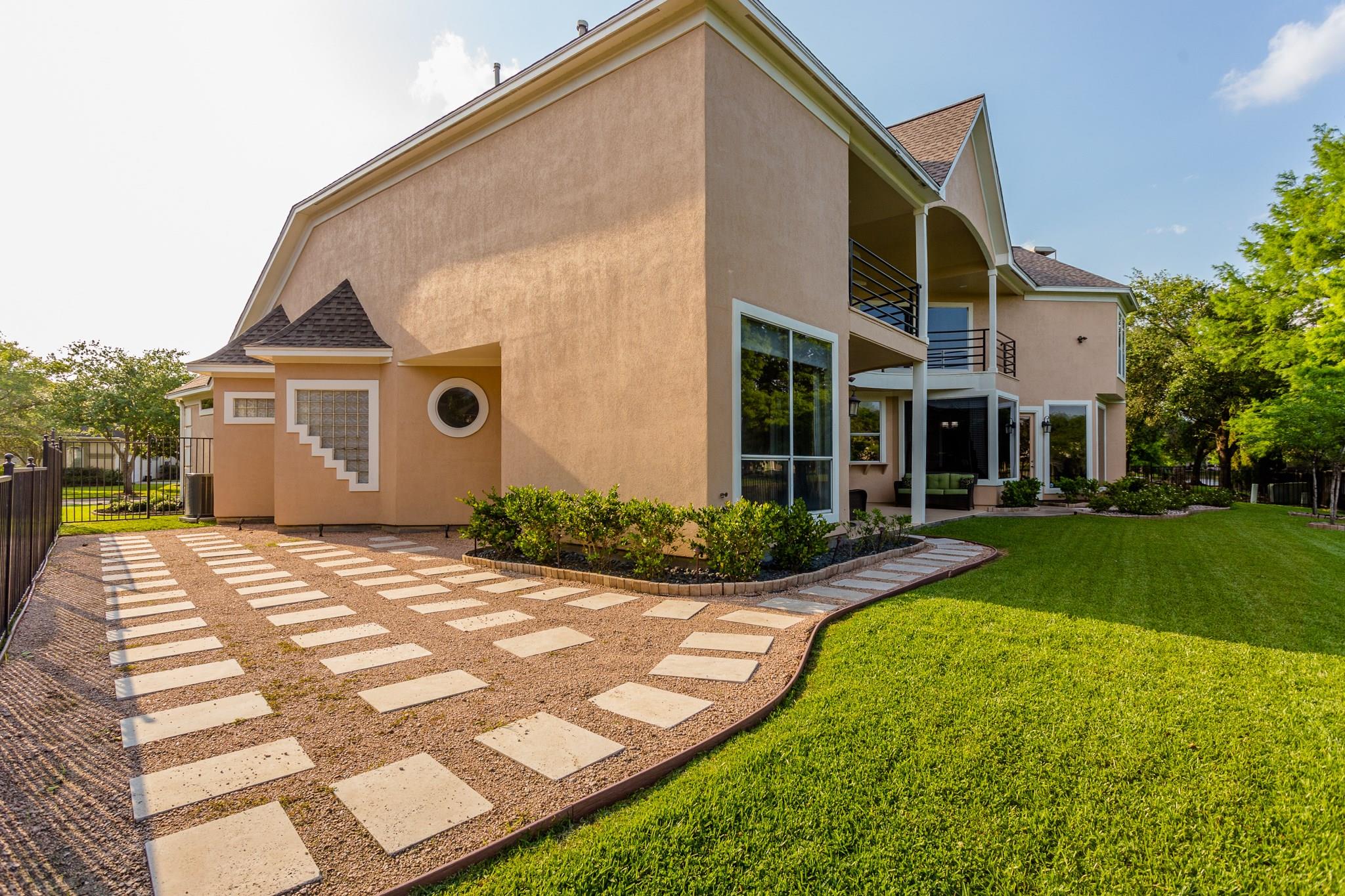 Sugar Land, Texas, 77479, United States, 5 Bedrooms Bedrooms, ,5 BathroomsBathrooms,Residential,Active,1900192