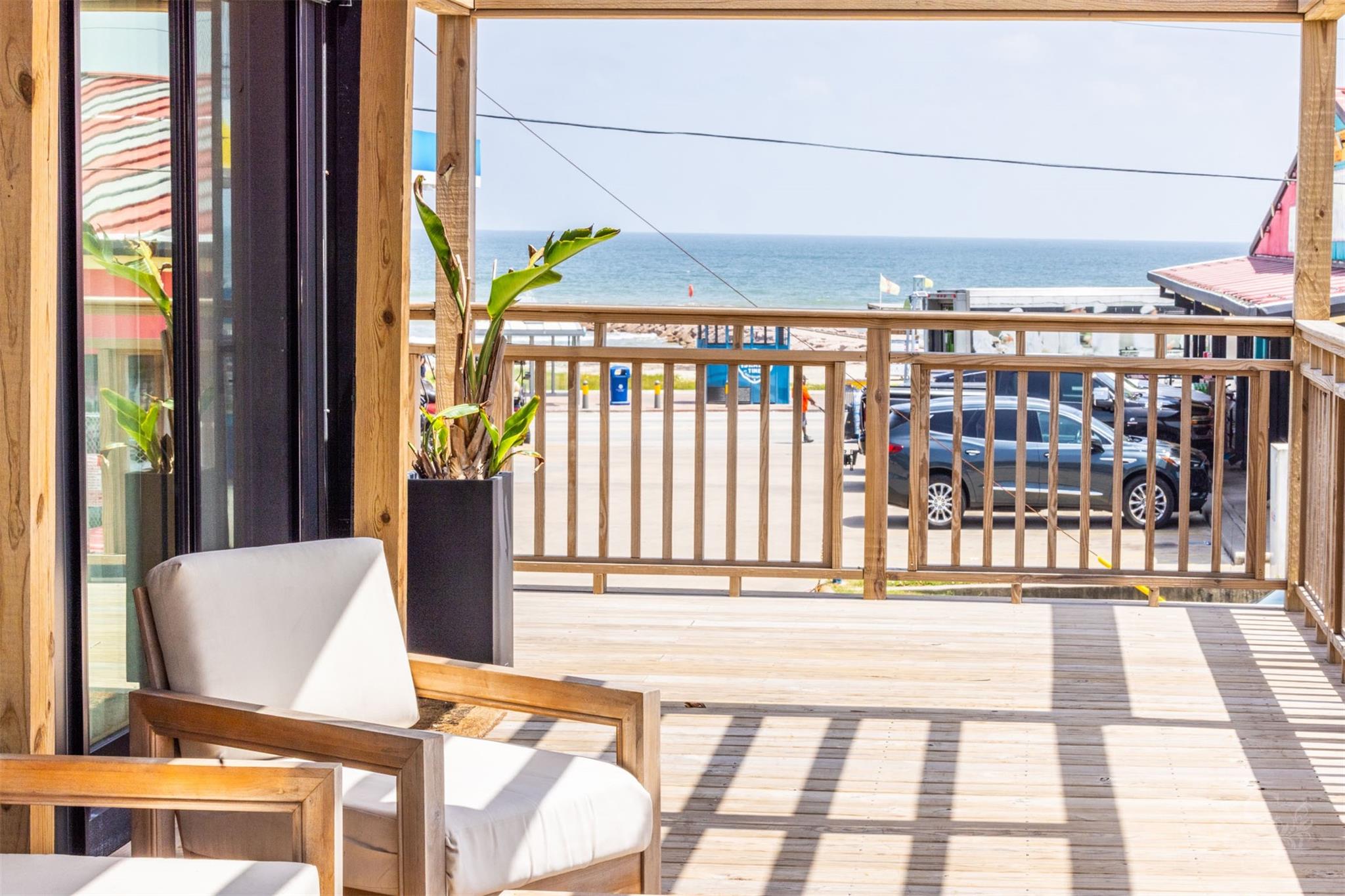 Galveston, Texas, 77550, United States, 4 Bedrooms Bedrooms, ,2 BathroomsBathrooms,Residential,Active,1885028