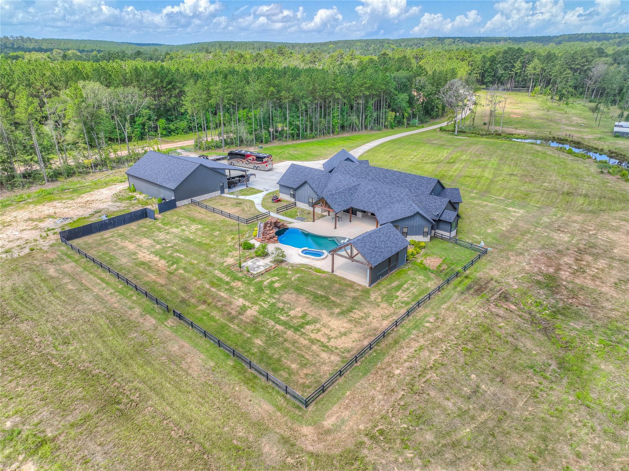 Livingston, Texas, 77351, United States, 5 Bedrooms Bedrooms, ,6 BathroomsBathrooms,Residential,Active,1905360