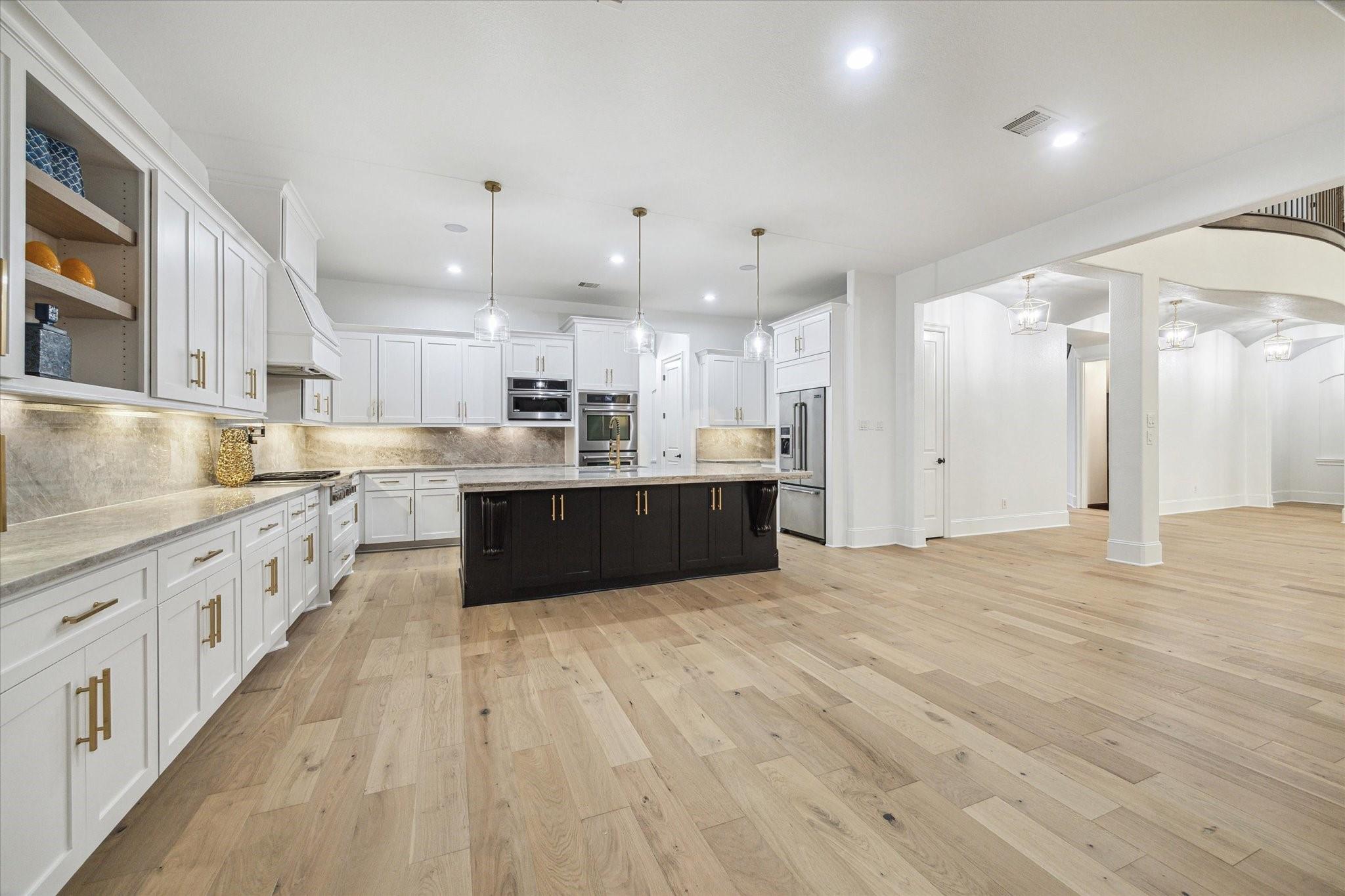 Missouri City, Texas, 77459, United States, 5 Bedrooms Bedrooms, ,7 BathroomsBathrooms,Residential,Active,2015465