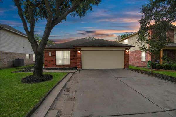 5130 NATASHA RUN LN, HOUSTON, TX 77066, photo 3 of 41