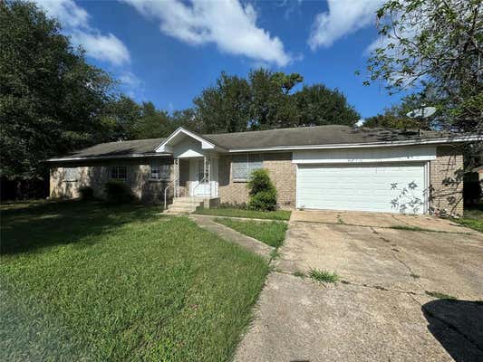 2109 3RD ST, ORANGE, TX 77630 - Image 1