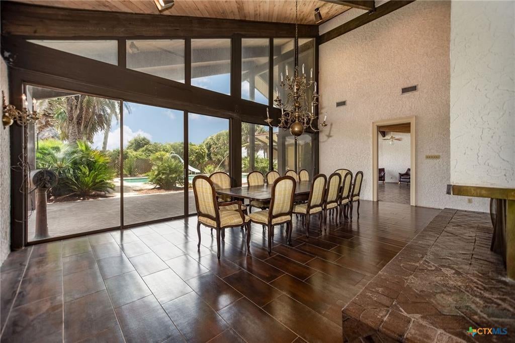 Port O Connor, Texas, 77982, United States, 3 Bedrooms Bedrooms, ,4 BathroomsBathrooms,Residential,Active,1860295