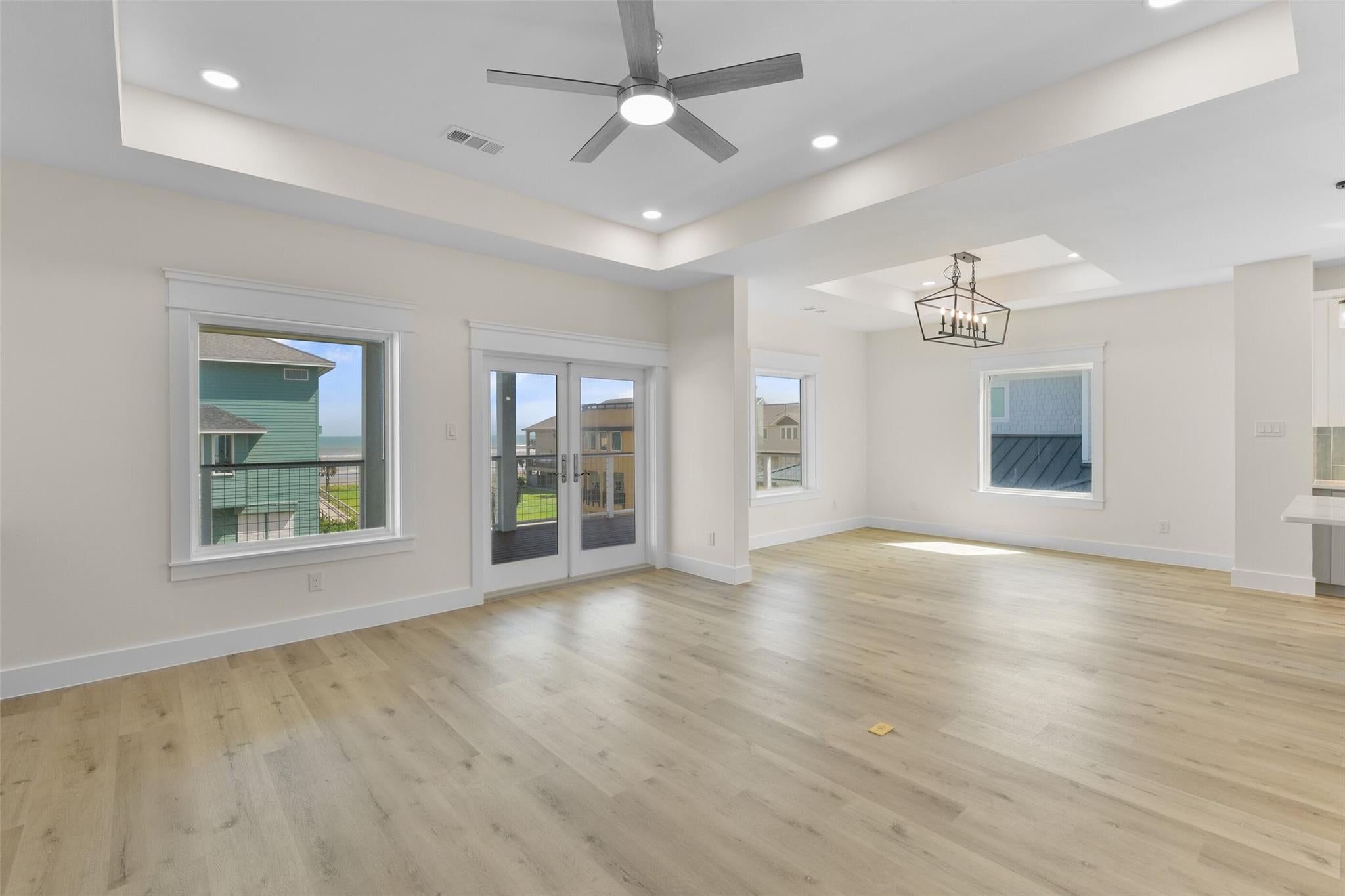 Jamaica Beach, Texas, 77554, United States, 5 Bedrooms Bedrooms, ,5 BathroomsBathrooms,Residential,Active,1884876