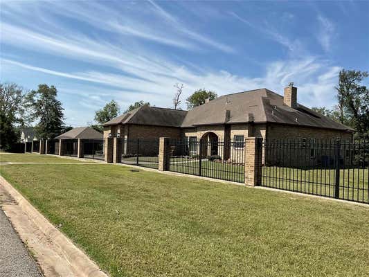 2415 16TH ST, HEMPSTEAD, TX 77445 - Image 1