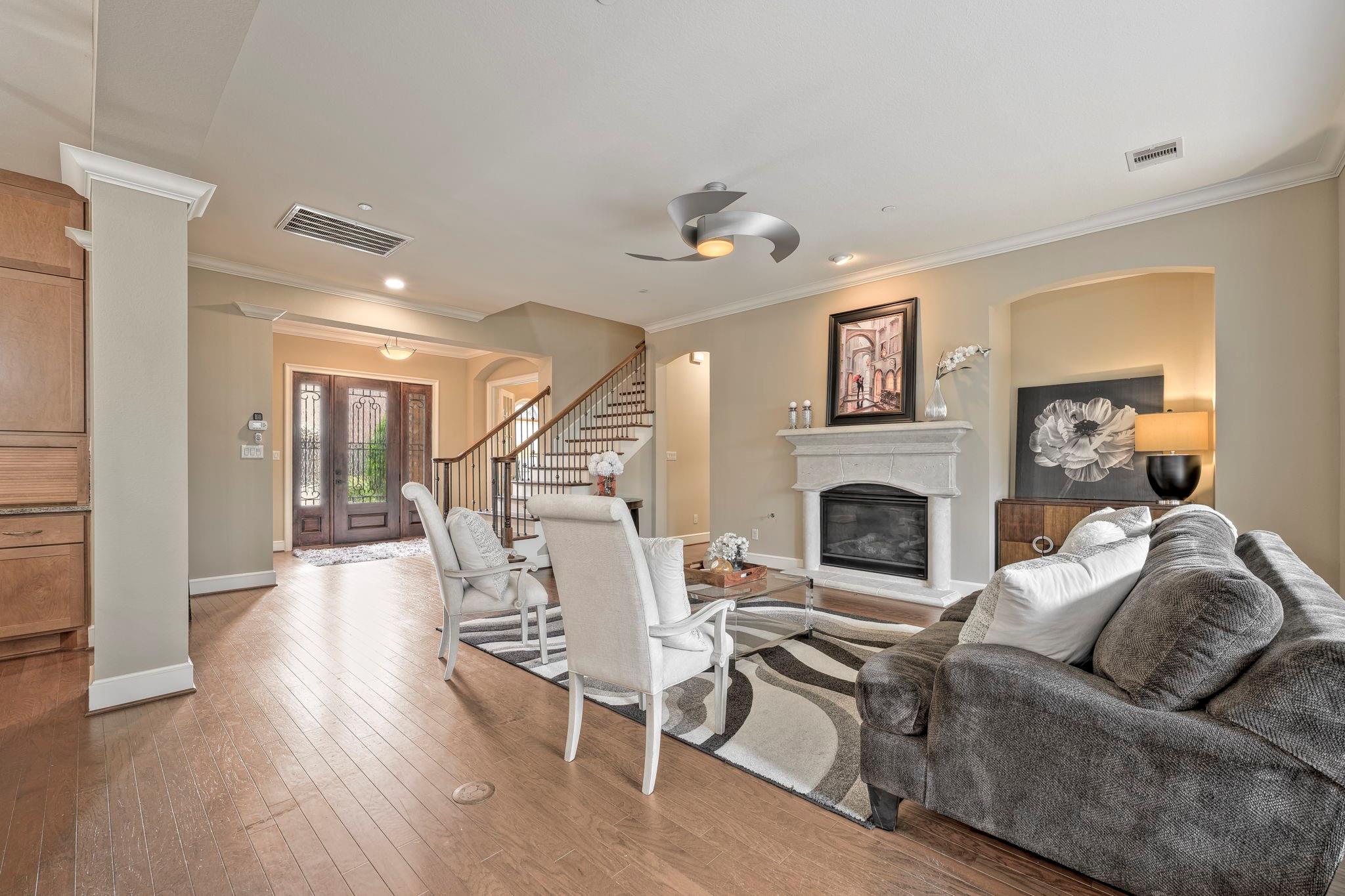 Houston, Texas, 77055, United States, 4 Bedrooms Bedrooms, ,4 BathroomsBathrooms,Residential,Active,1914629